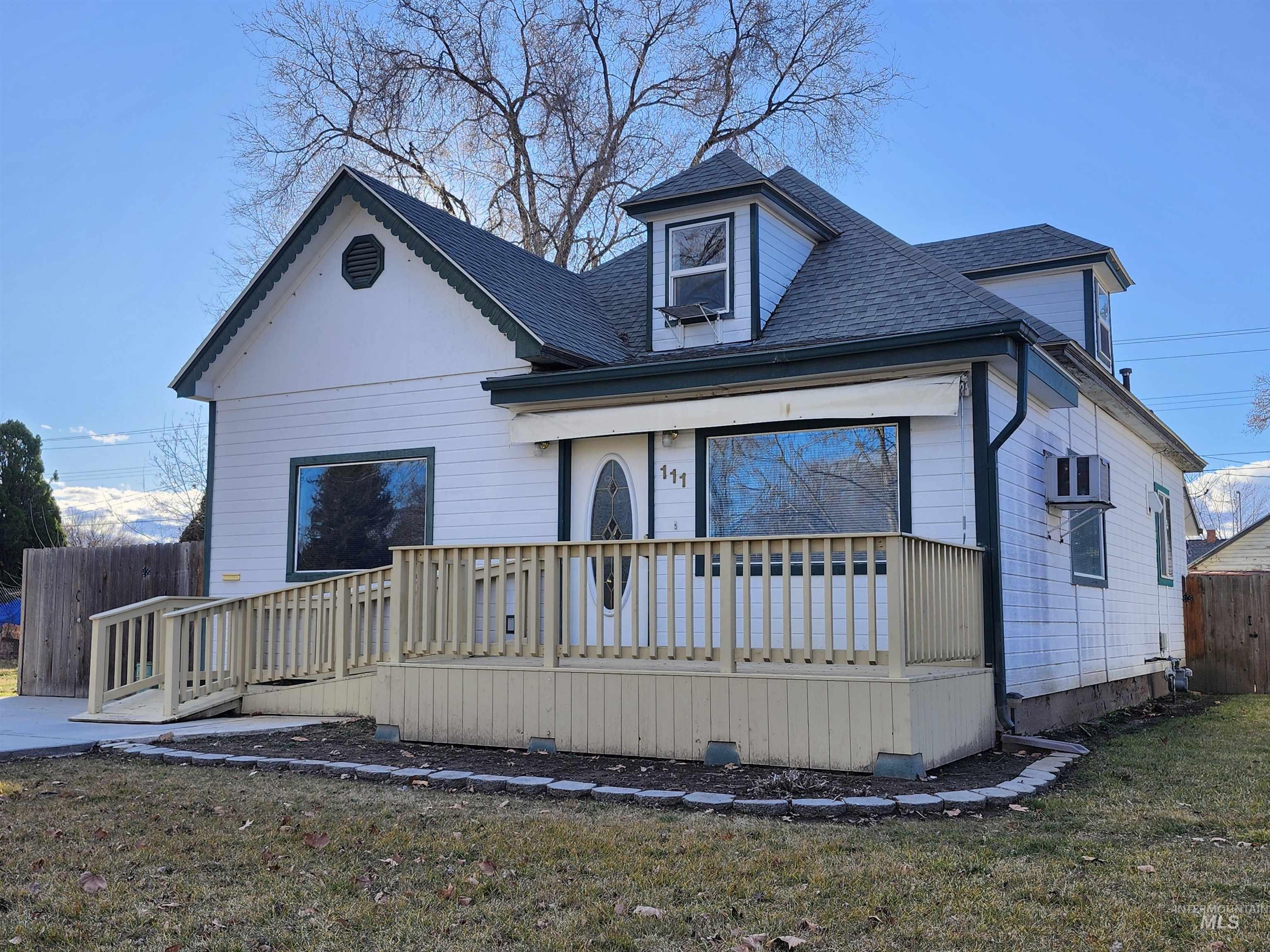 111 S Elder, Nampa, Idaho 83686, 2 Bedrooms, 2 Bathrooms, Residential For Sale, Price $350,000,MLS 98974257