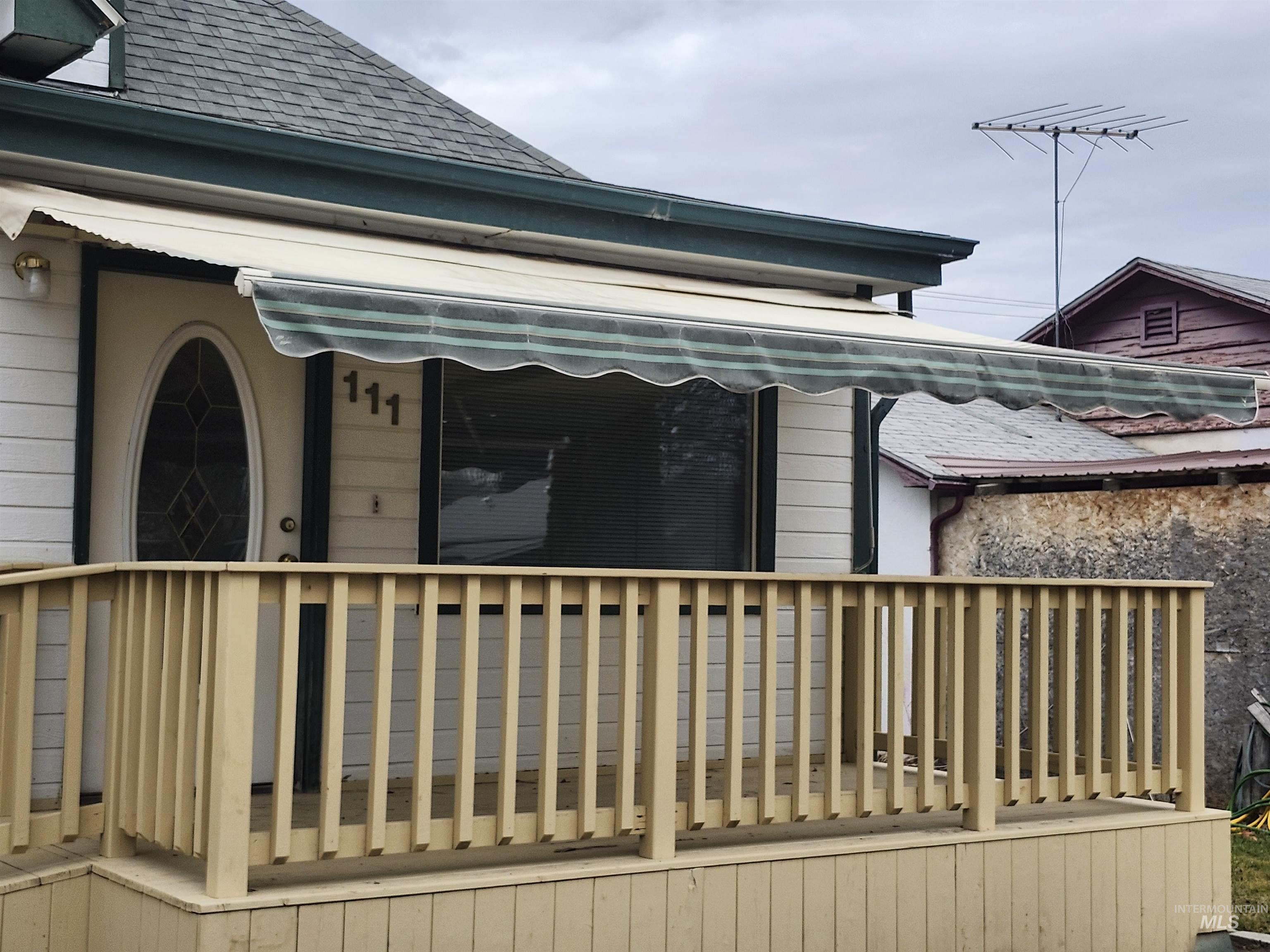 111 S Elder St, Nampa, Idaho 83686, 2 Bedrooms, 2 Bathrooms, Residential For Sale, Price $350,000, 98974257