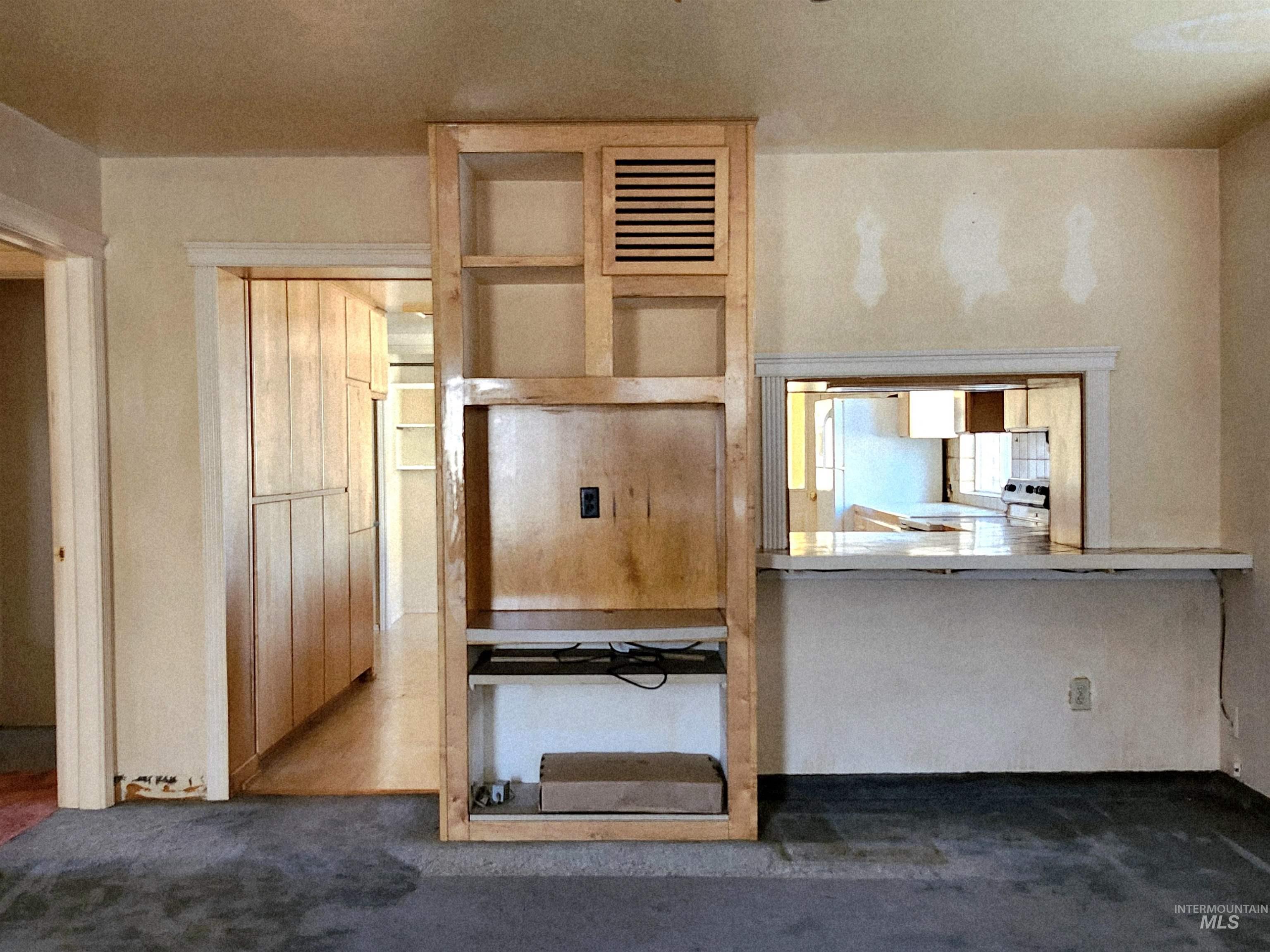 111 S Elder St, Nampa, Idaho 83686, 2 Bedrooms, 2 Bathrooms, Residential For Sale, Price $350,000, 98974257