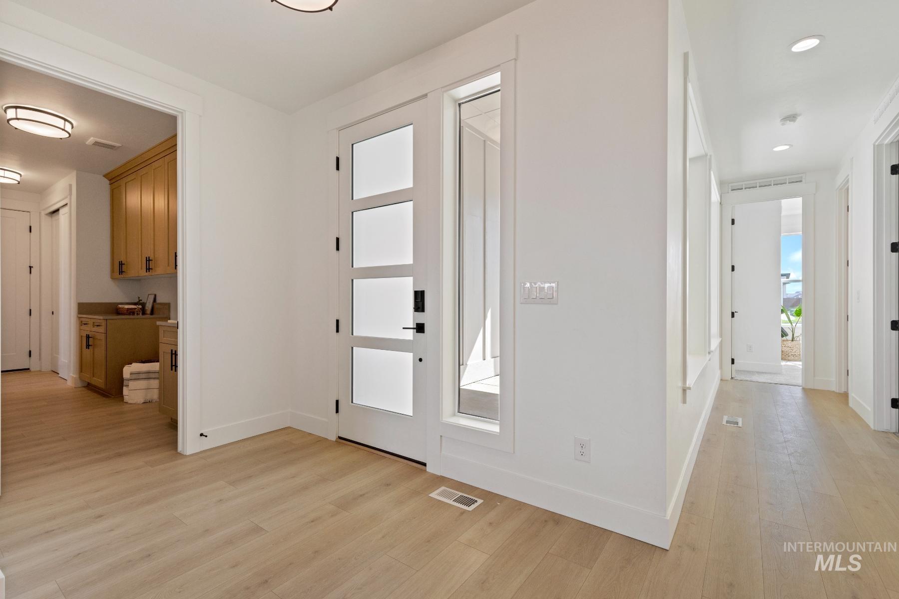 6773 N Ellis Park Ave, Meridian, Idaho 83646, 4 Bedrooms, 2.5 Bathrooms, Residential For Sale, Price $929,800, 98974259