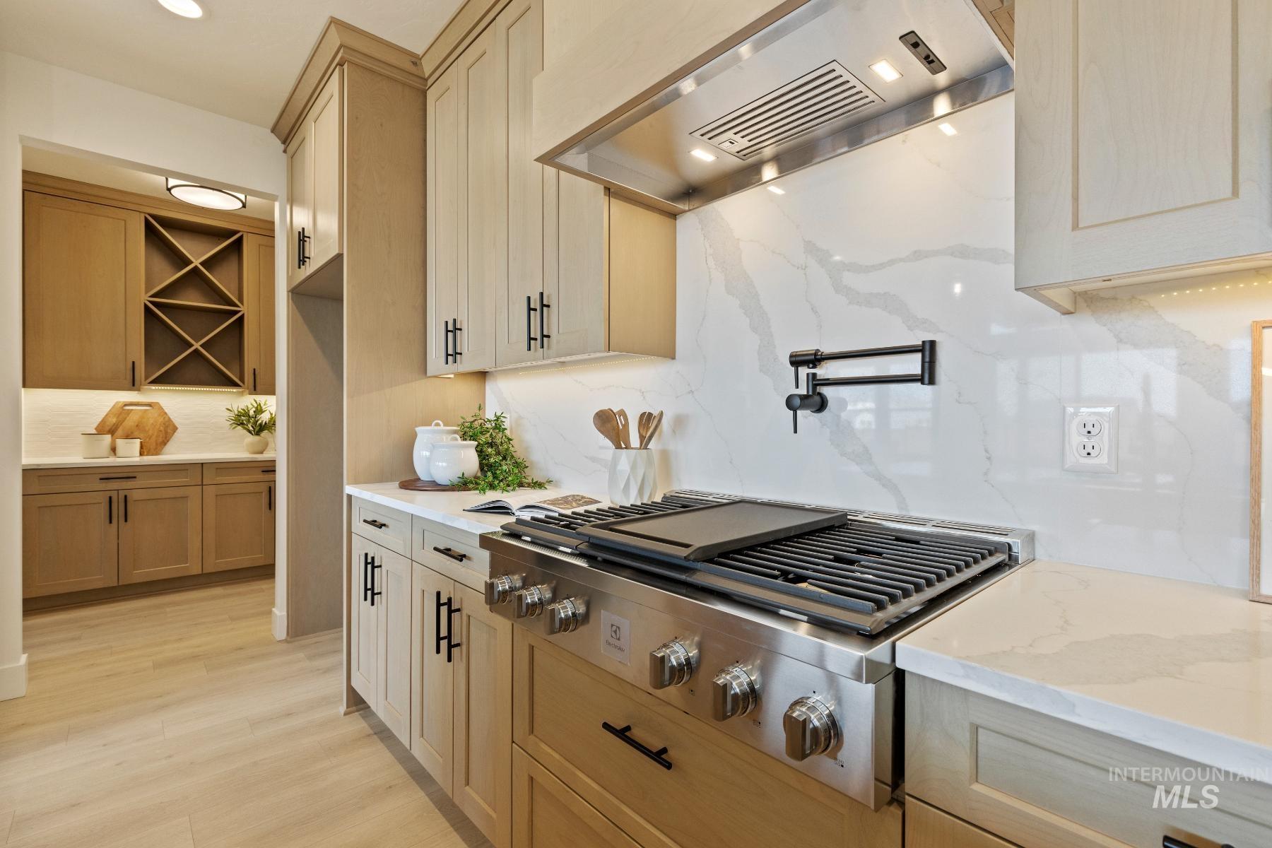 6773 N Ellis Park Ave, Meridian, Idaho 83646, 4 Bedrooms, 2.5 Bathrooms, Residential For Sale, Price $929,800, 98974259