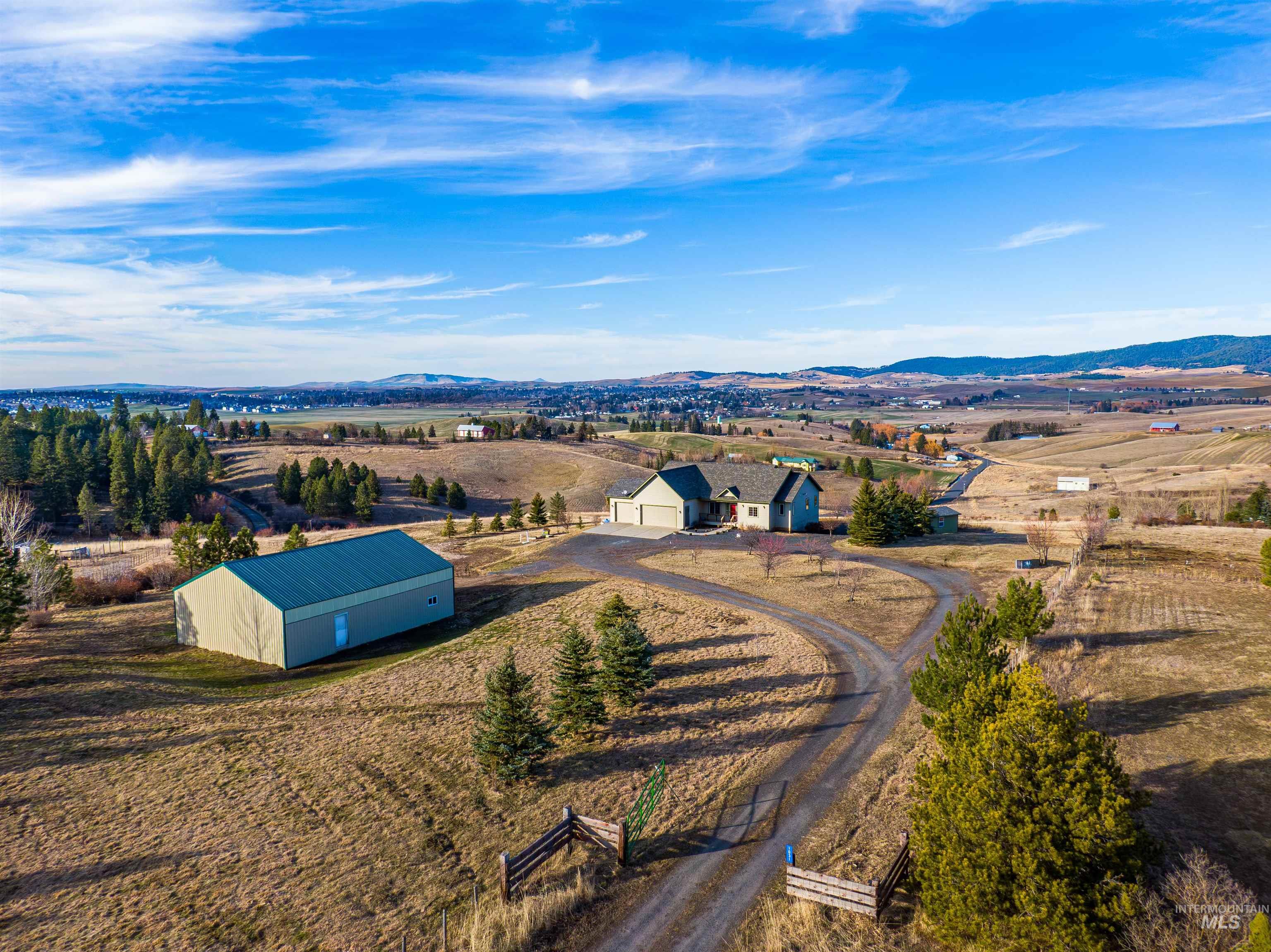 1031 Prairie Ln, Moscow, Idaho 83843, 3 Bedrooms, 2 Bathrooms, Residential For Sale, Price $1,085,000,MLS 98974263
