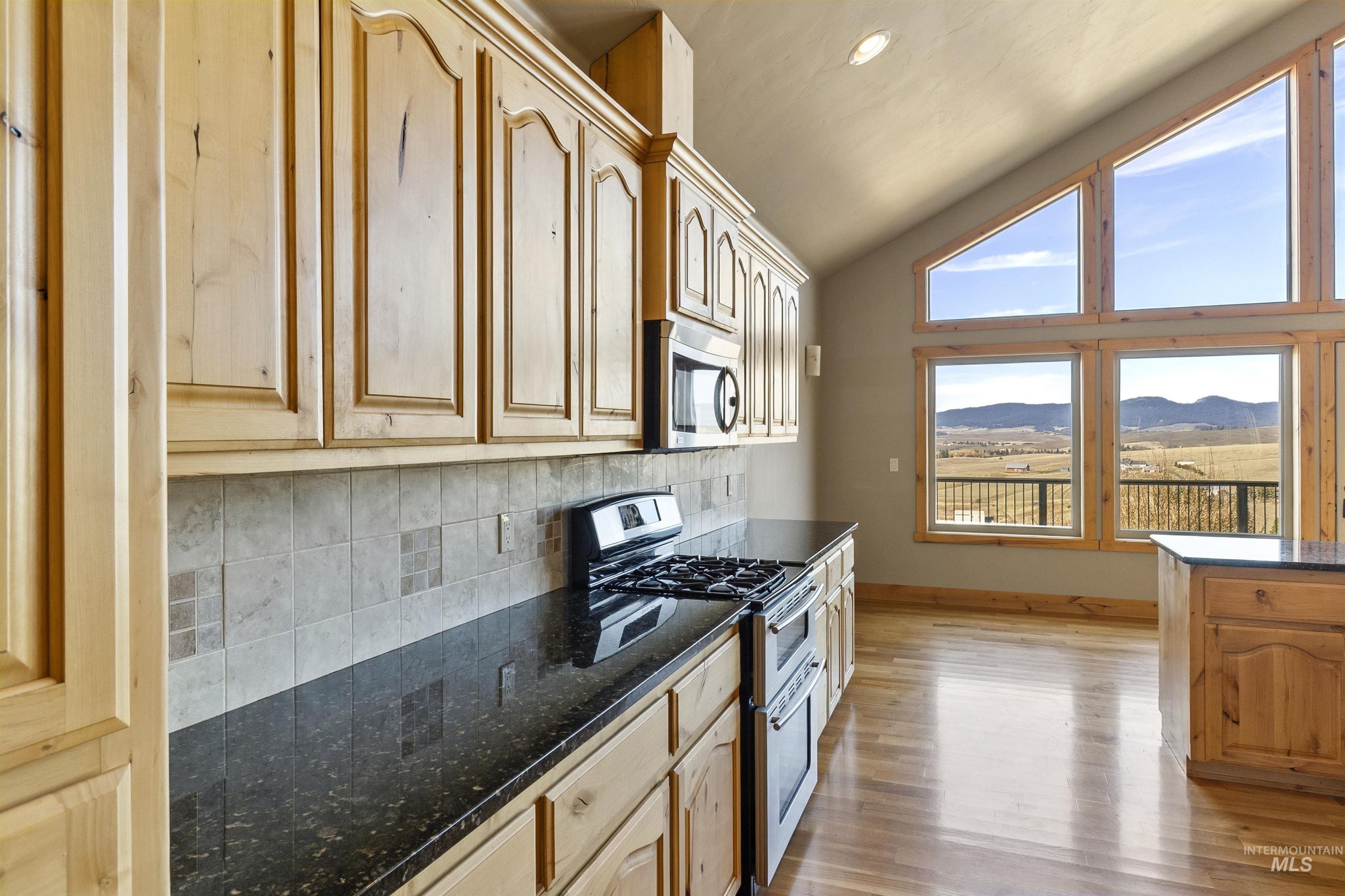 1031 Prairie Ln, Moscow, Idaho 83843, 3 Bedrooms, 2 Bathrooms, Residential For Sale, Price $1,085,000,MLS 98974263