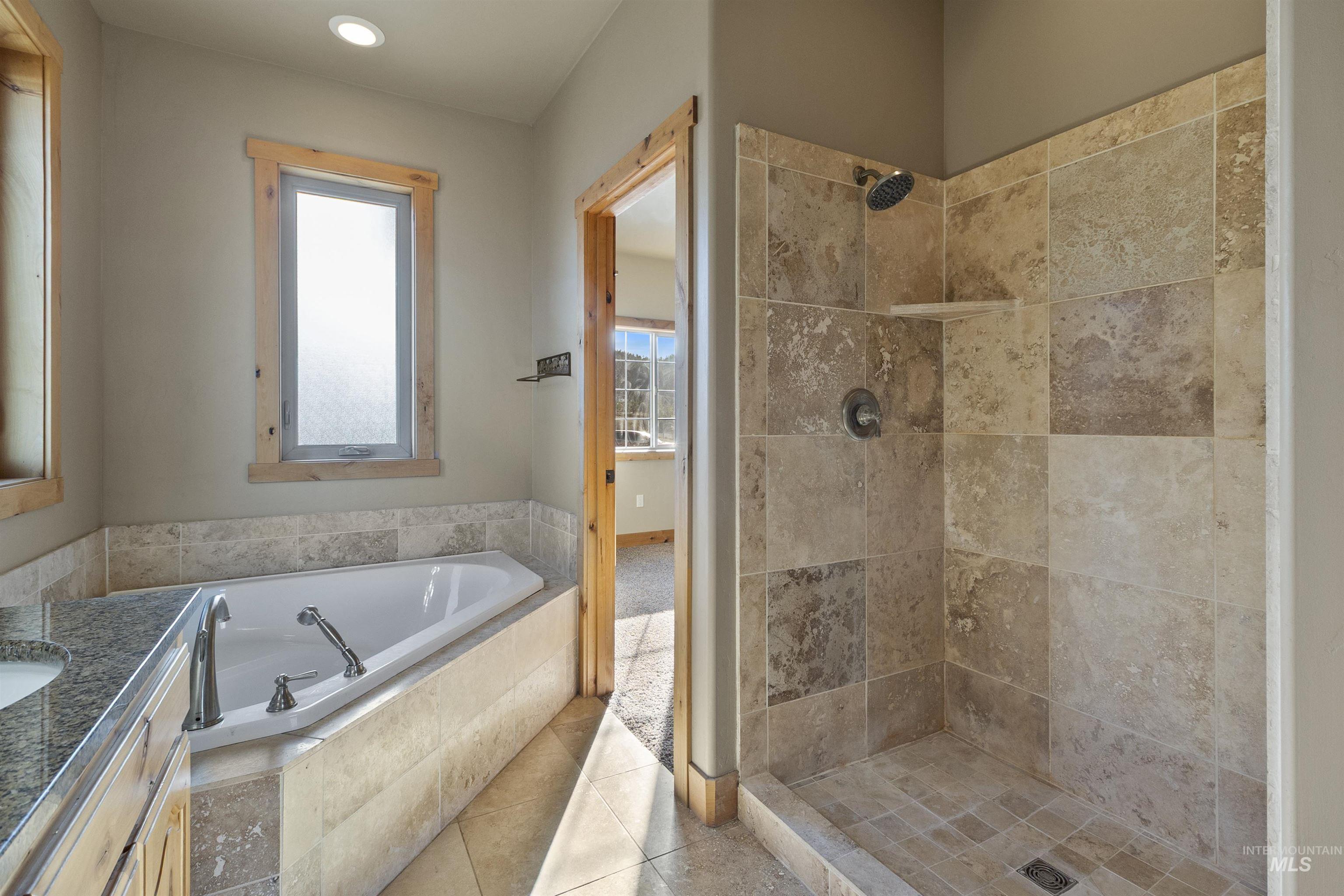 1031 Prairie Ln, Moscow, Idaho 83843, 3 Bedrooms, 2 Bathrooms, Residential For Sale, Price $1,085,000,MLS 98974263