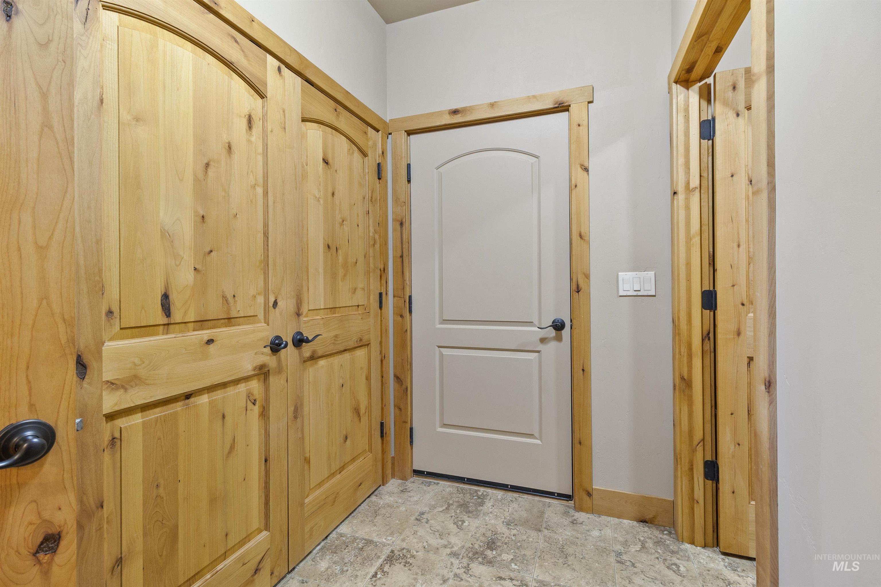 1031 Prairie Ln, Moscow, Idaho 83843, 3 Bedrooms, 2 Bathrooms, Residential For Sale, Price $1,085,000,MLS 98974263