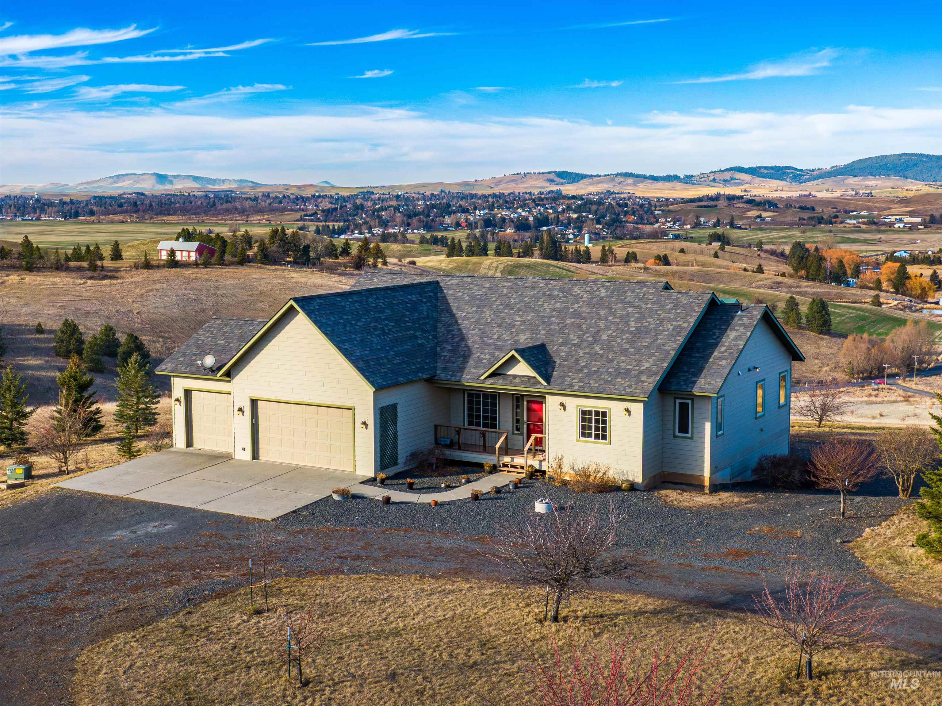 1031 Prairie Ln, Moscow, Idaho 83843, 3 Bedrooms, 2 Bathrooms, Residential For Sale, Price $1,085,000,MLS 98974263