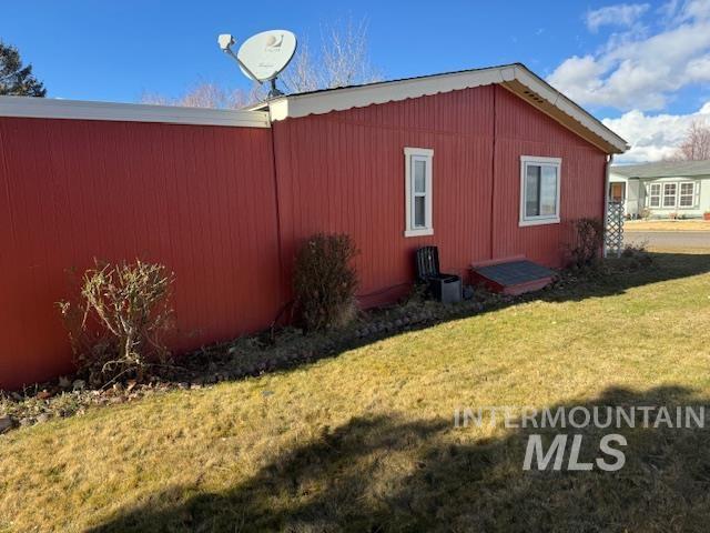 910 Moonglo, Buhl, Idaho 83316, 3 Bedrooms, 2 Bathrooms, Residential For Sale, Price $99,500,MLS 98974264
