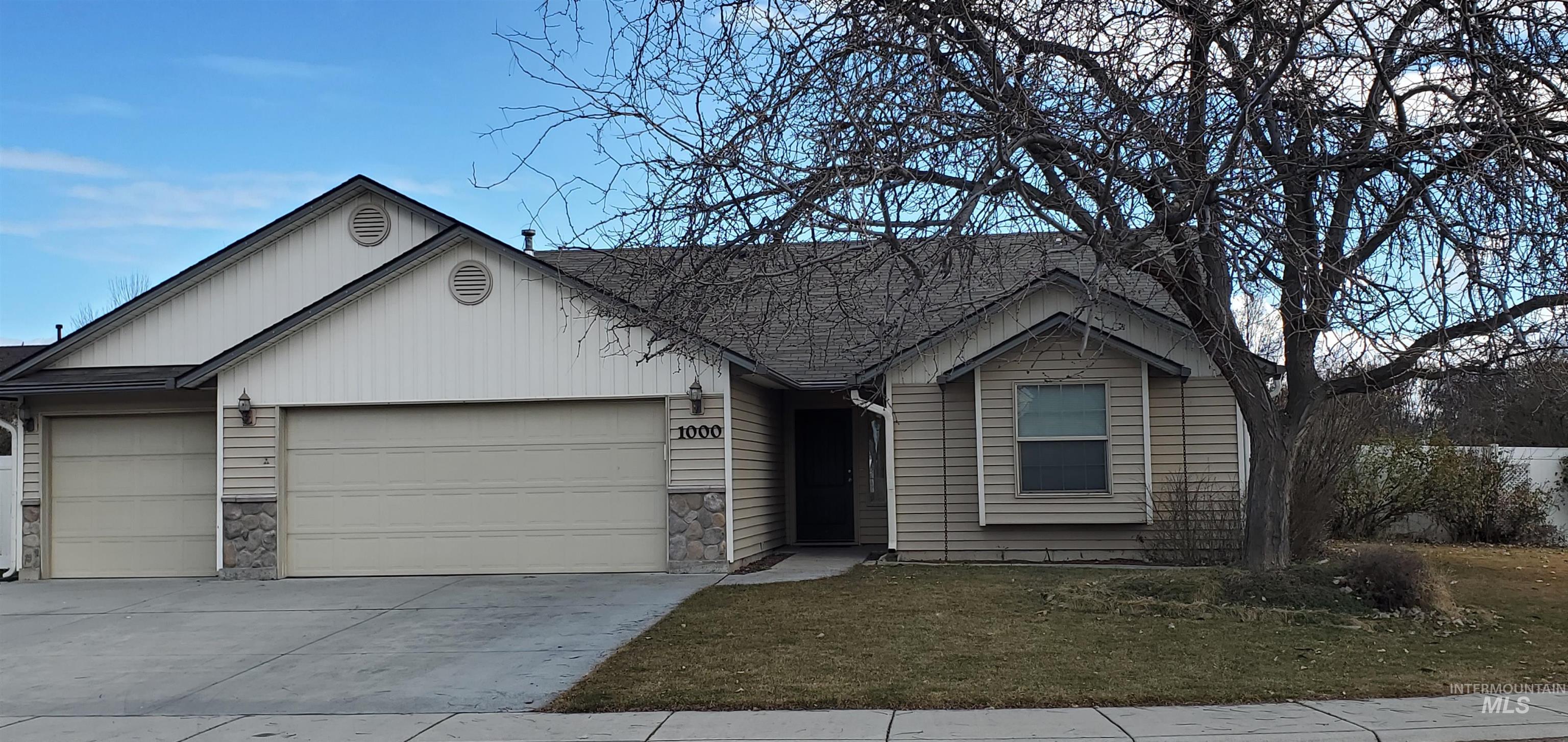 1000 N Rodeo St, Parma, Idaho 83660, 3 Bedrooms, 2.5 Bathrooms, Residential For Sale, Price $375,000,MLS 98974265