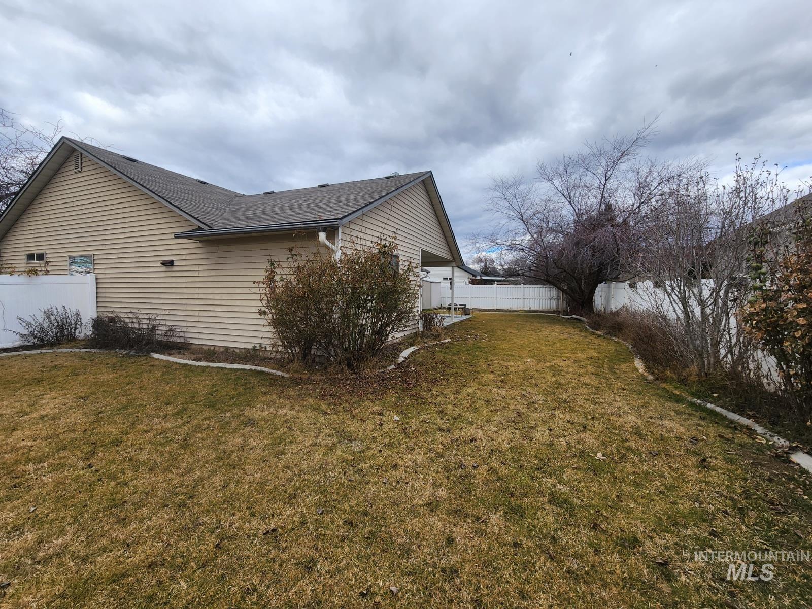 1000 N Rodeo St, Parma, Idaho 83660, 3 Bedrooms, 2.5 Bathrooms, Residential For Sale, Price $375,000, 98974265