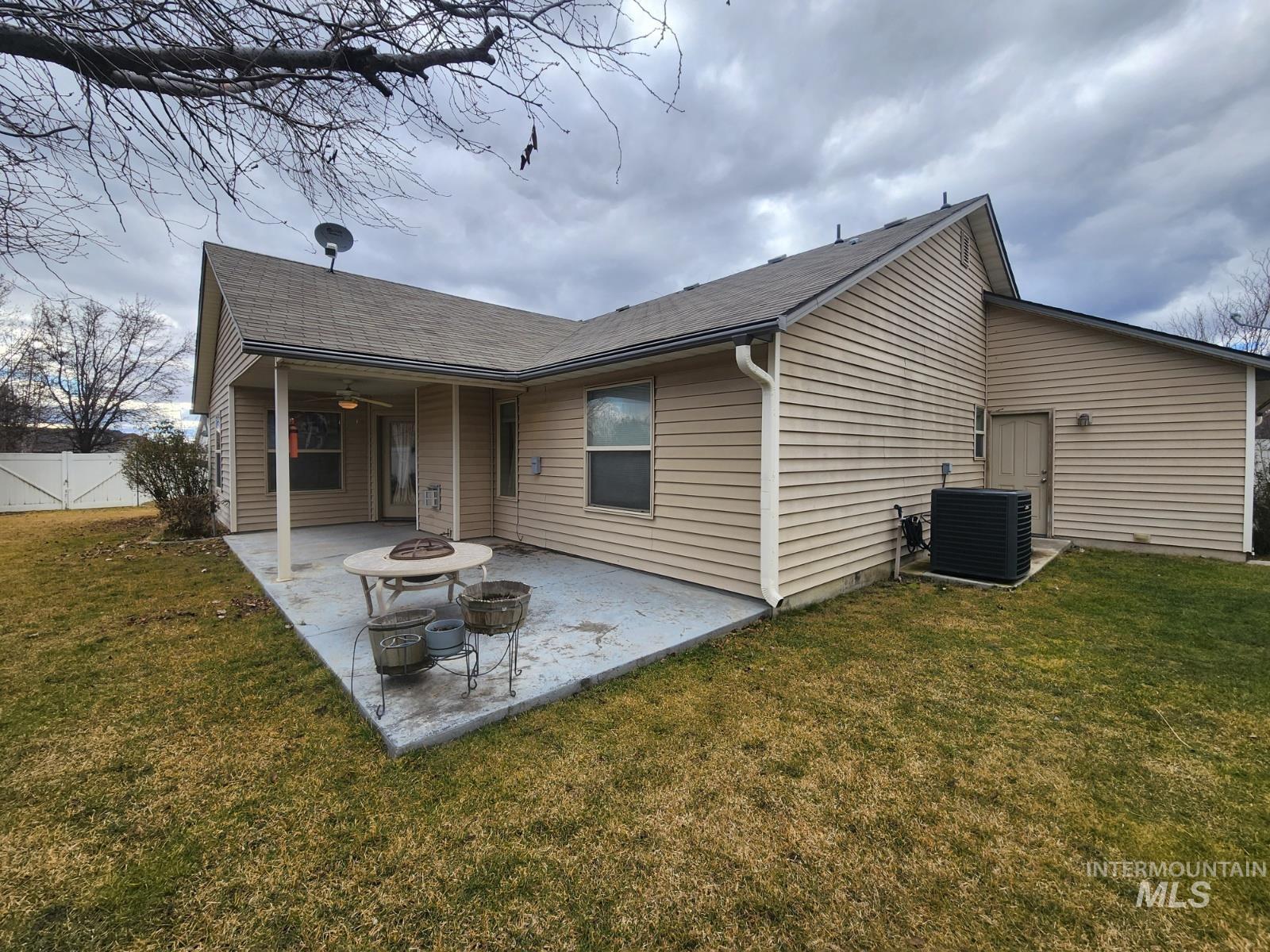1000 N Rodeo St, Parma, Idaho 83660, 3 Bedrooms, 2.5 Bathrooms, Residential For Sale, Price $375,000, 98974265