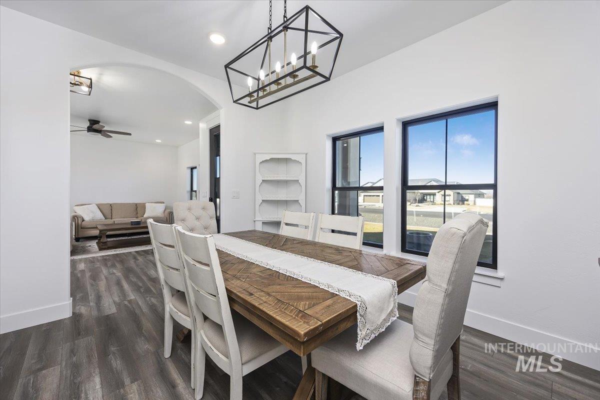 2283 E 4092 N, Filer, Idaho 83328, 5 Bedrooms, 2.5 Bathrooms, Residential For Sale, Price $799,000,MLS 98974267