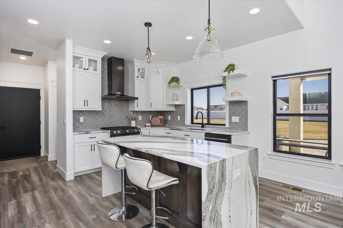 2283 E 4092 N, Filer, Idaho 83328, 5 Bedrooms, 2.5 Bathrooms, Residential For Sale, Price $799,000,MLS 98974267