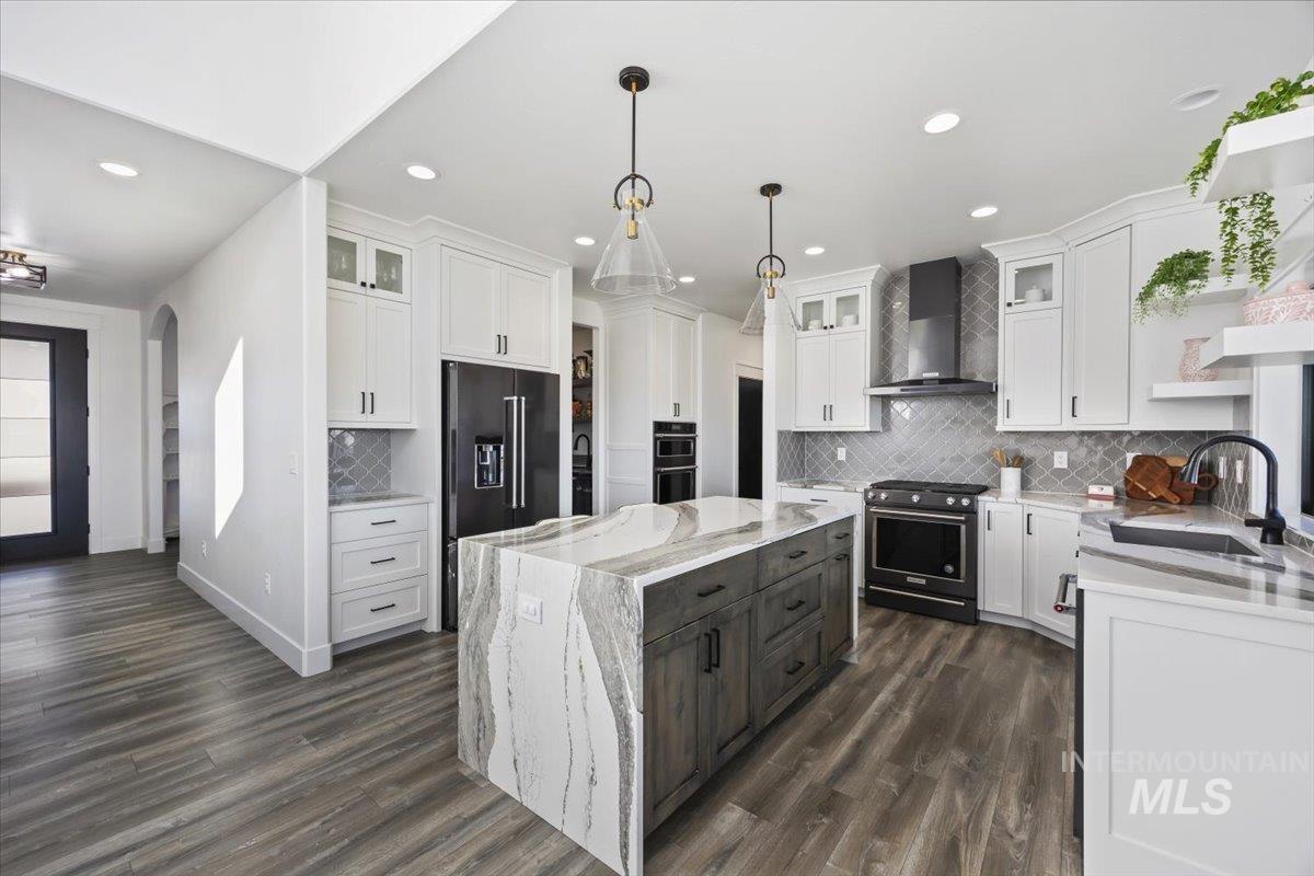 2283 E 4092 N, Filer, Idaho 83328, 5 Bedrooms, 2.5 Bathrooms, Residential For Sale, Price $799,000,MLS 98974267