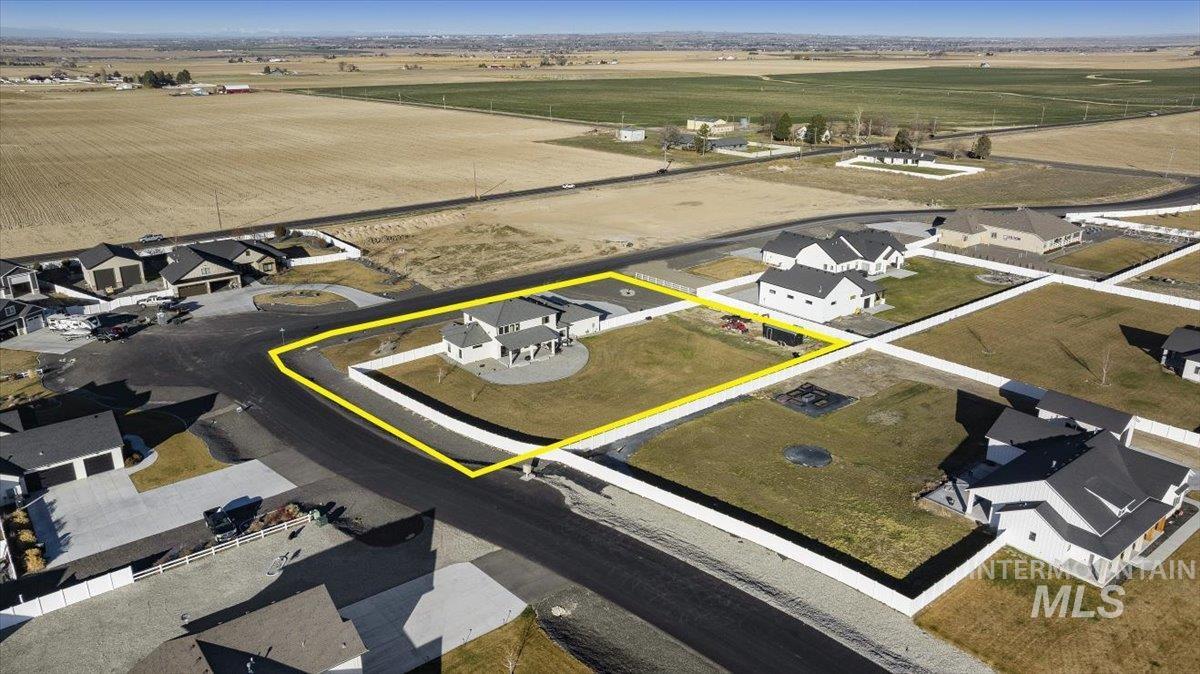 2283 E 4092 N, Filer, Idaho 83328, 5 Bedrooms, 2.5 Bathrooms, Residential For Sale, Price $799,000,MLS 98974267