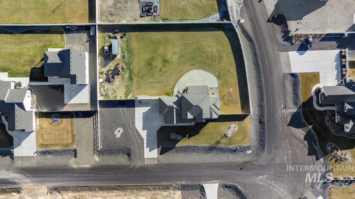 2283 E 4092 N, Filer, Idaho 83328, 5 Bedrooms, 2.5 Bathrooms, Residential For Sale, Price $799,000,MLS 98974267