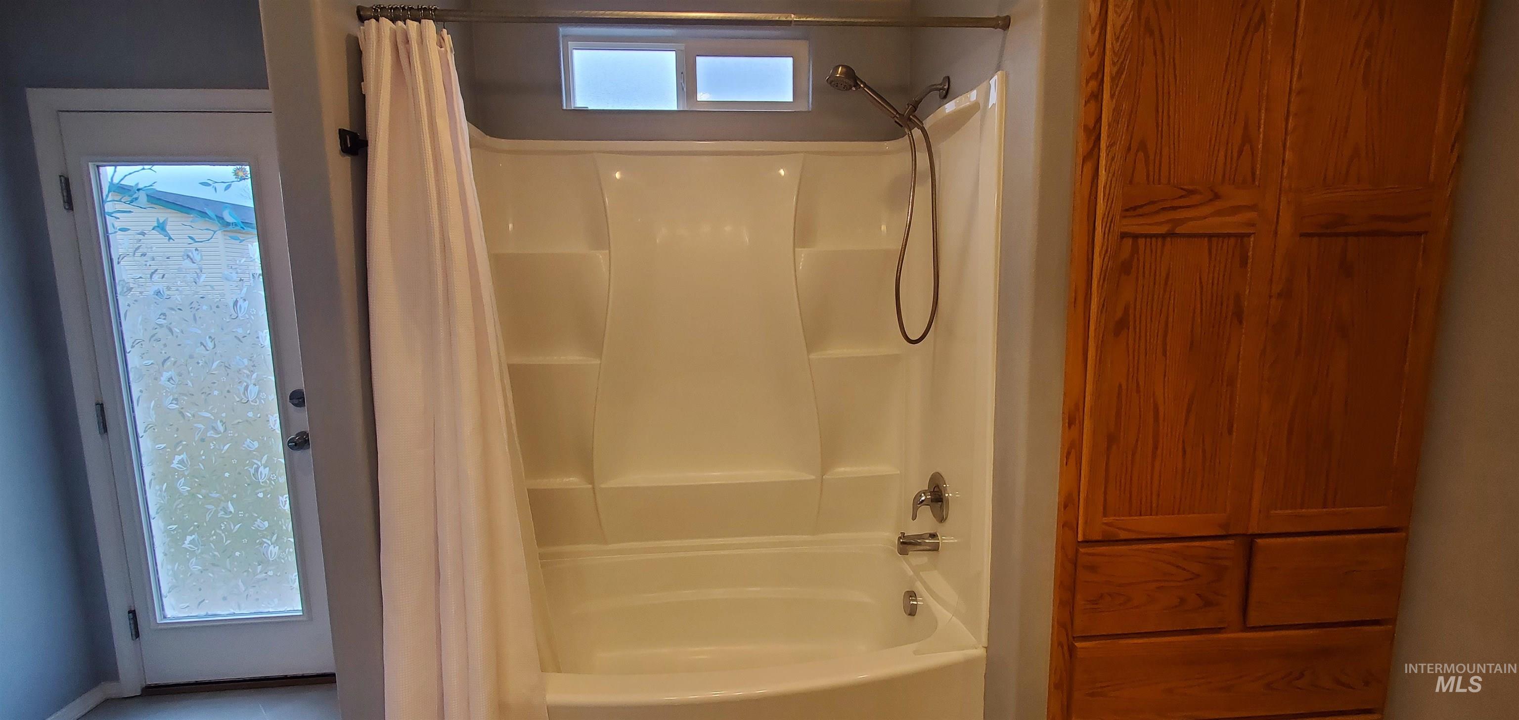 3606 E Kings Gate, Nampa, Idaho 83687, 4 Bedrooms, 3 Bathrooms, Residential For Sale, Price $625,000,MLS 98974268