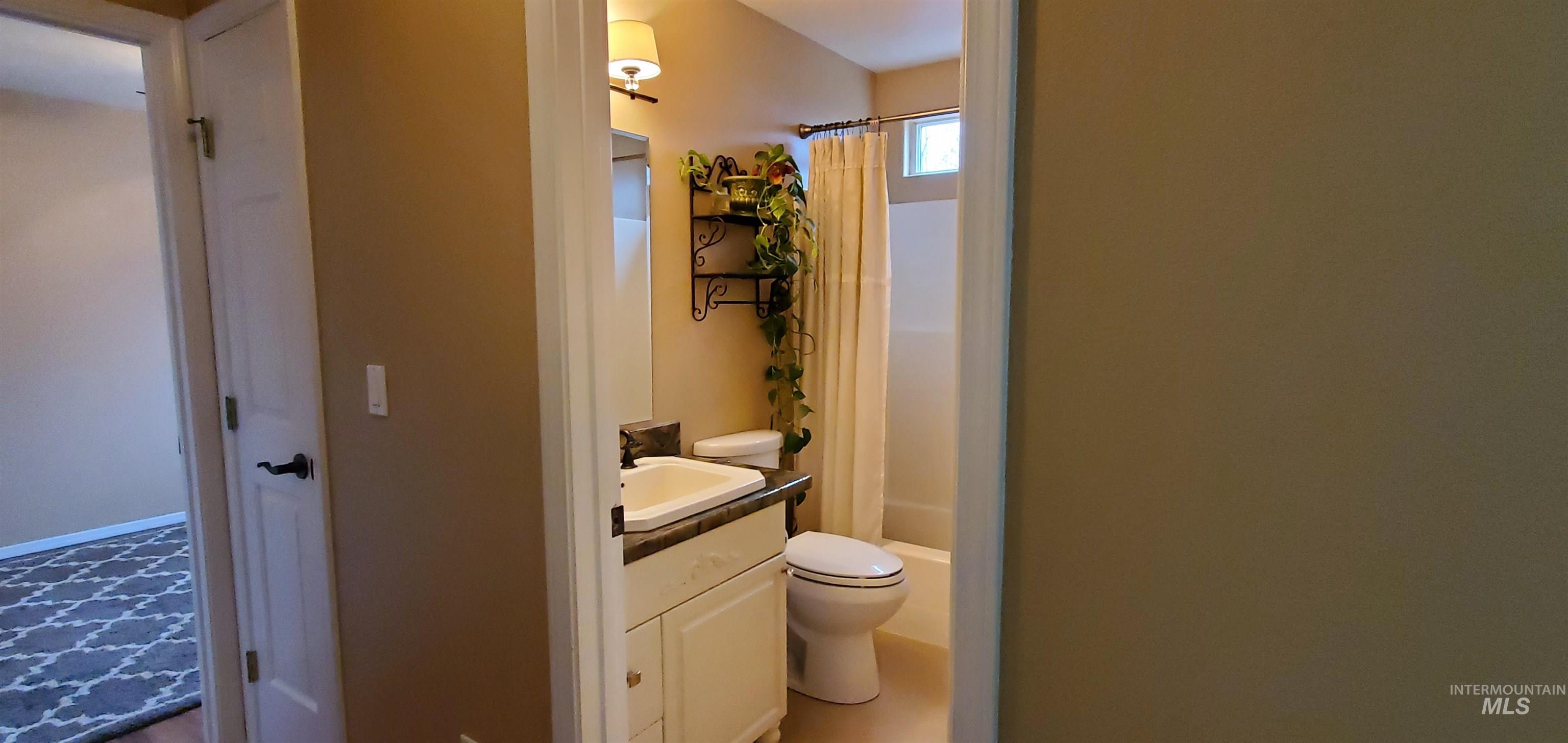 3606 E Kings Gate, Nampa, Idaho 83687, 4 Bedrooms, 3 Bathrooms, Residential For Sale, Price $625,000,MLS 98974268