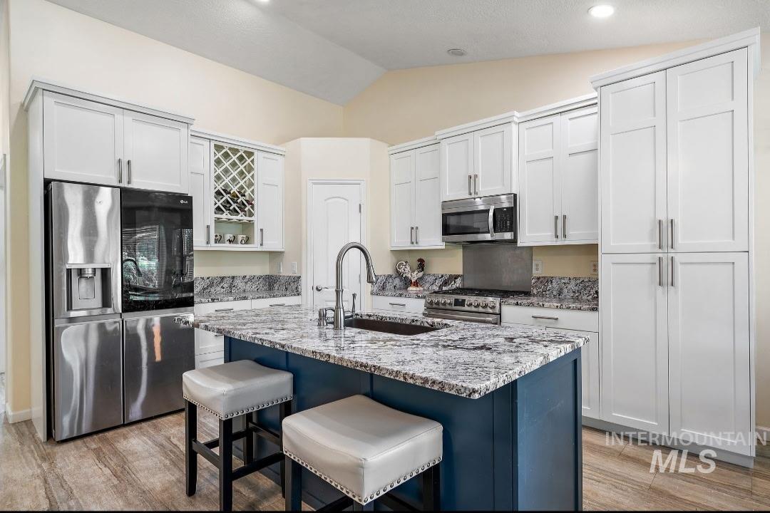 10959 W Rose Lake St, Star, Idaho 83669, 3 Bedrooms, 2 Bathrooms, Residential For Sale, Price $475,000,MLS 98974271