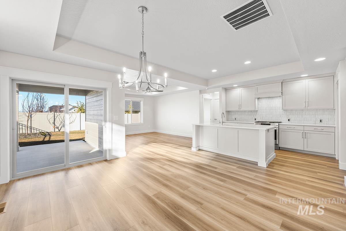 6983 S Skybreak Lane, Meridian, Idaho 83642, 3 Bedrooms, 2 Bathrooms, Residential For Sale, Price $512,300,MLS 98974274