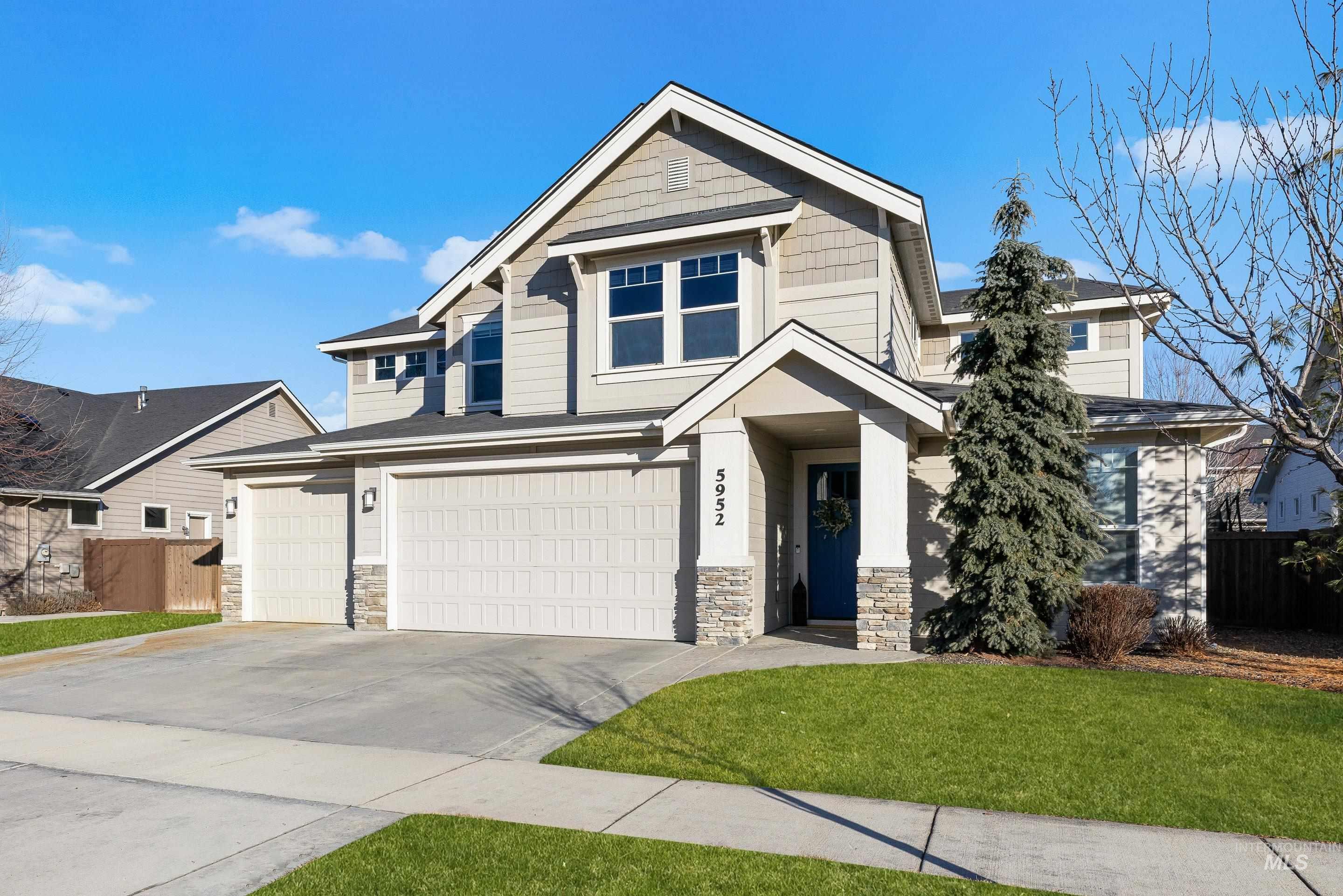 5952 N Bolsena Ave, Meridian, Idaho 83646, 5 Bedrooms, 3.5 Bathrooms, Residential For Sale, Price $899,900,MLS 98974277