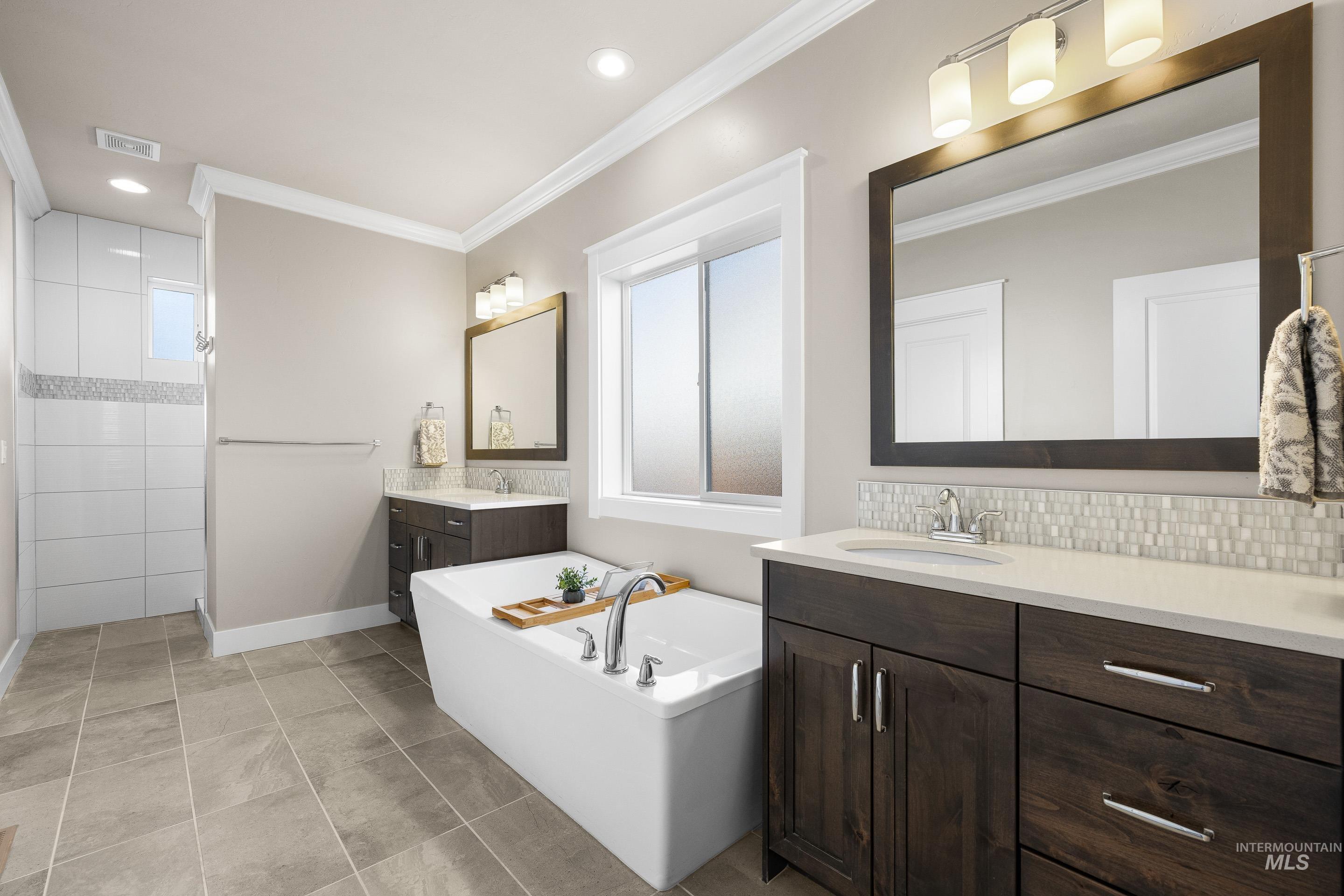 5952 N Bolsena Ave, Meridian, Idaho 83646, 5 Bedrooms, 3.5 Bathrooms, Residential For Sale, Price $899,900,MLS 98974277