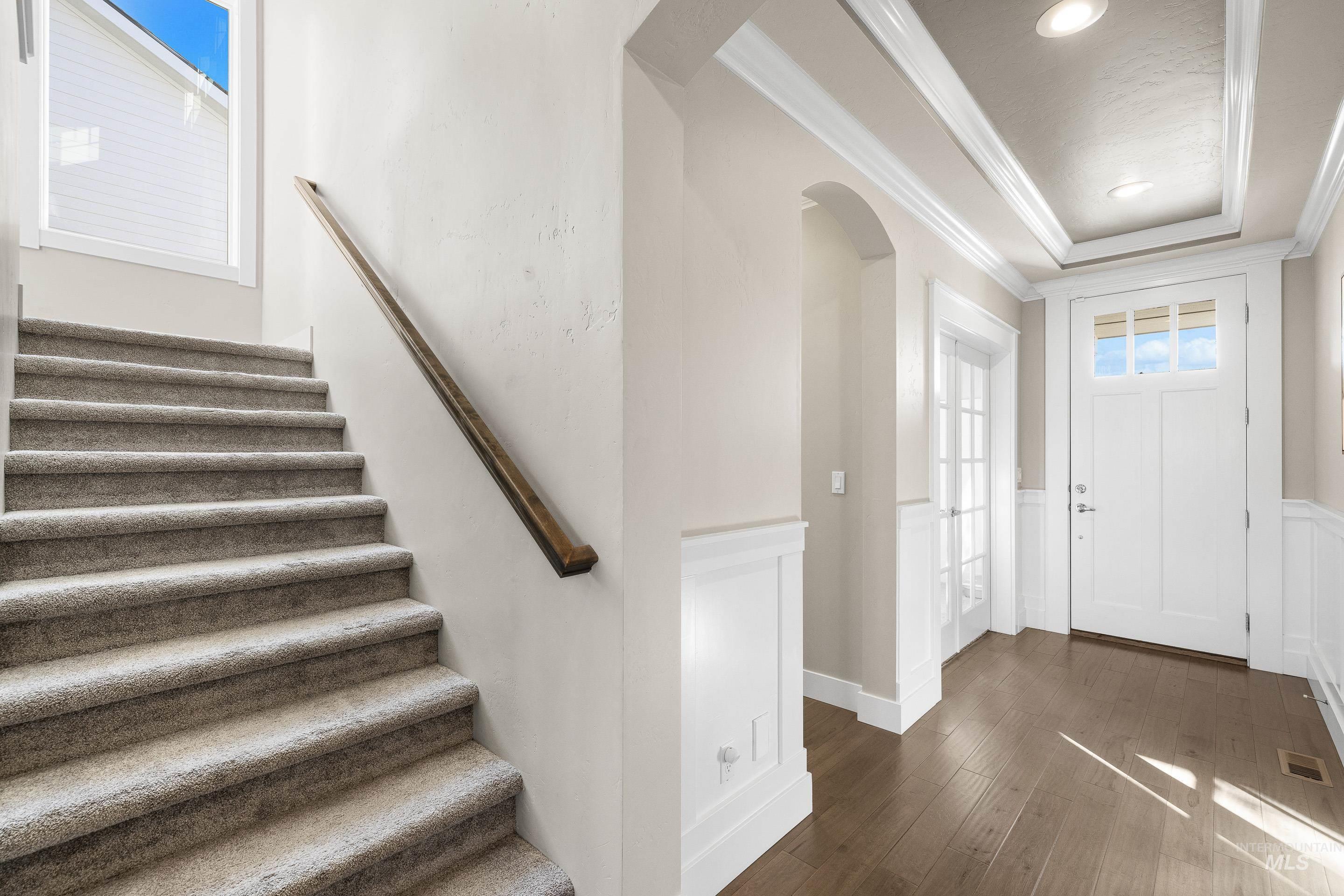 5952 N Bolsena Ave, Meridian, Idaho 83646, 5 Bedrooms, 3.5 Bathrooms, Residential For Sale, Price $899,900,MLS 98974277