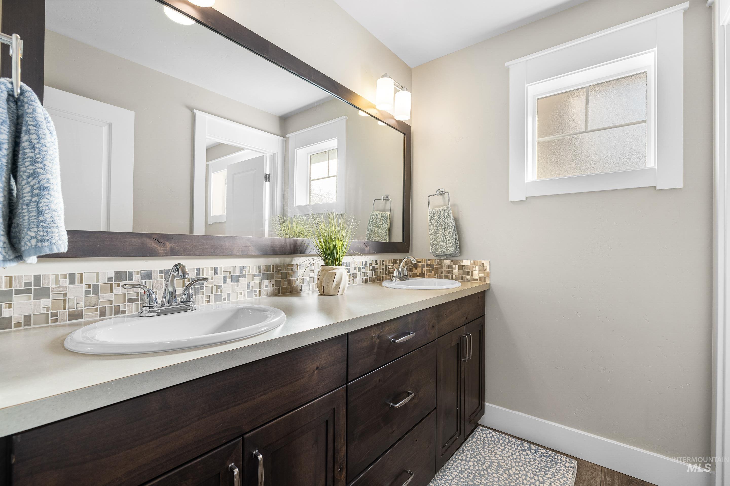 5952 N Bolsena Ave, Meridian, Idaho 83646, 5 Bedrooms, 3.5 Bathrooms, Residential For Sale, Price $899,900,MLS 98974277