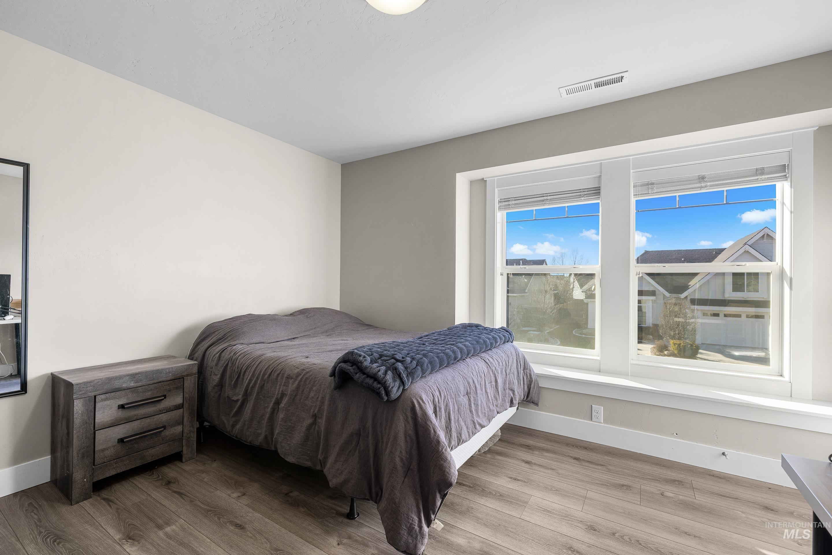 5952 N Bolsena Ave, Meridian, Idaho 83646, 5 Bedrooms, 3.5 Bathrooms, Residential For Sale, Price $899,900,MLS 98974277