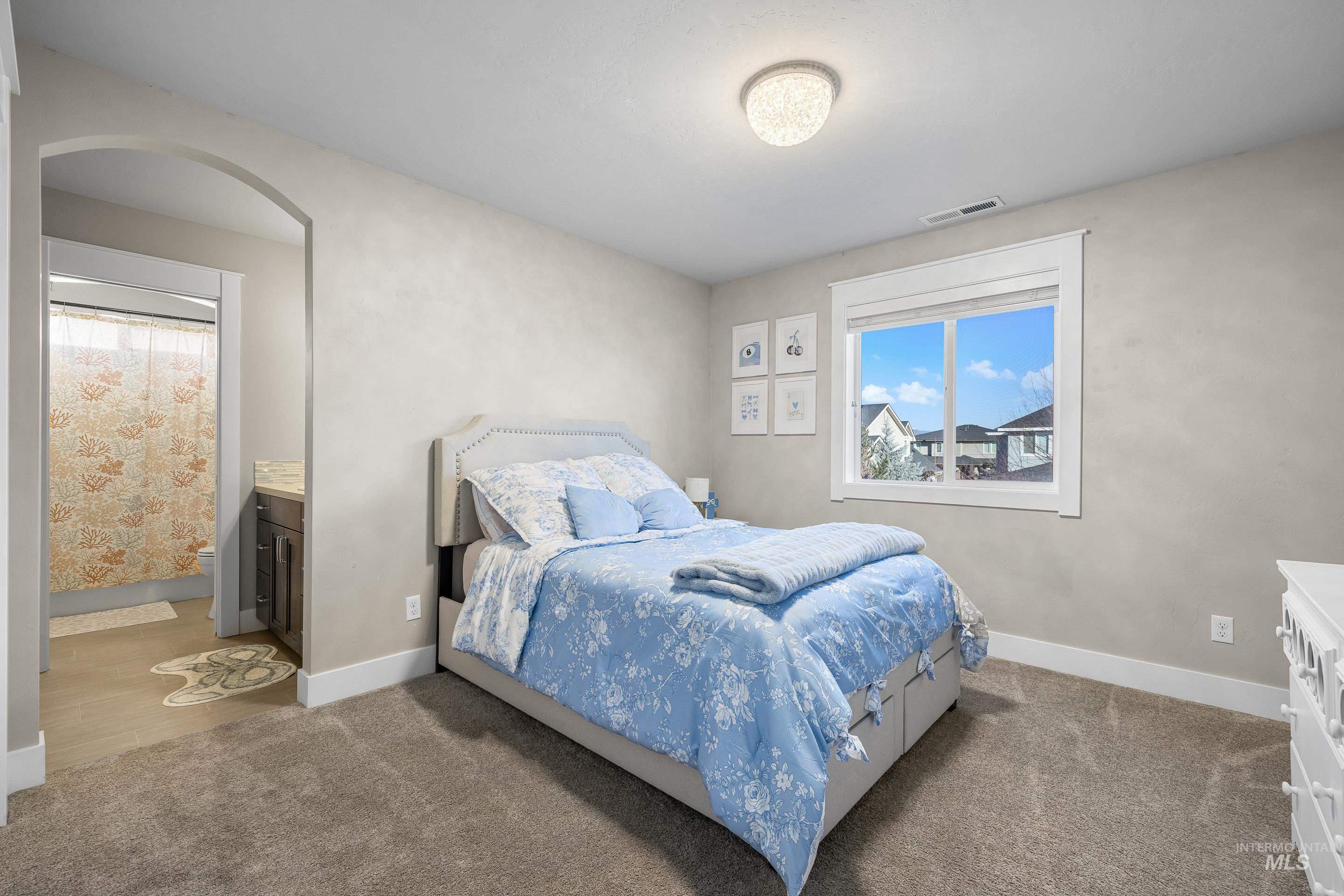 5952 N Bolsena Ave, Meridian, Idaho 83646, 5 Bedrooms, 3.5 Bathrooms, Residential For Sale, Price $899,900,MLS 98974277