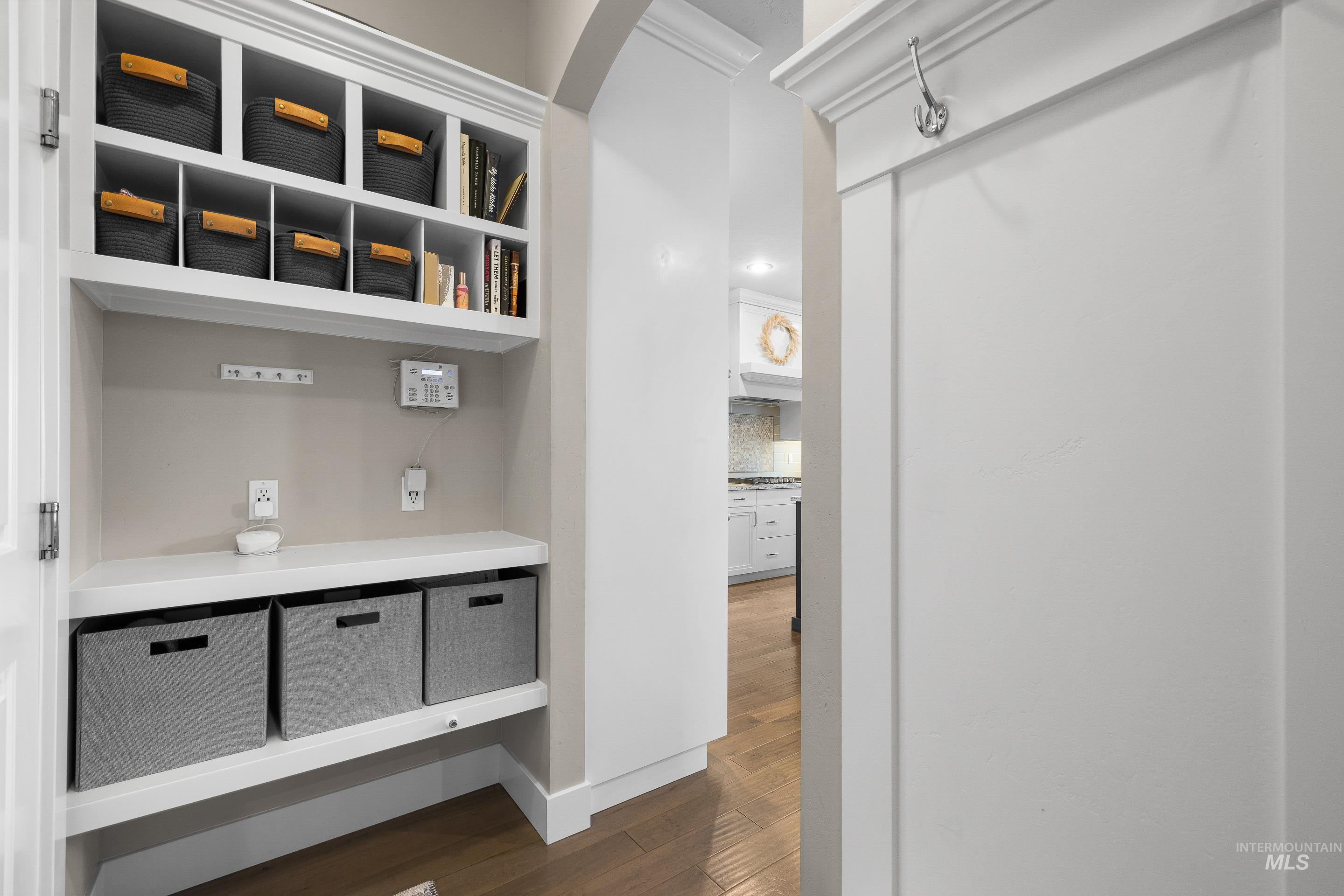 5952 N Bolsena Ave, Meridian, Idaho 83646, 5 Bedrooms, 3.5 Bathrooms, Residential For Sale, Price $899,900,MLS 98974277