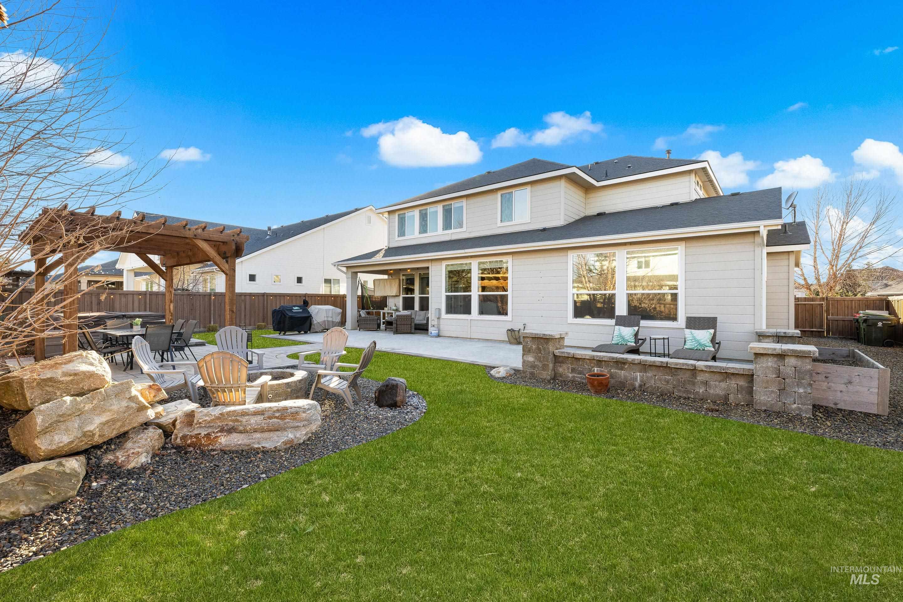 5952 N Bolsena Ave, Meridian, Idaho 83646, 5 Bedrooms, 3.5 Bathrooms, Residential For Sale, Price $899,900,MLS 98974277