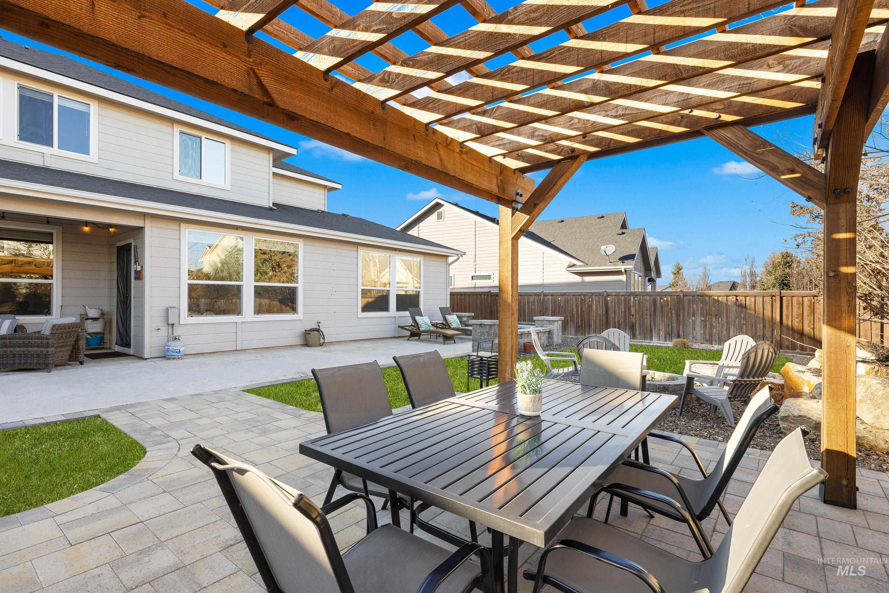 5952 N Bolsena Ave, Meridian, Idaho 83646, 5 Bedrooms, 3.5 Bathrooms, Residential For Sale, Price $899,900,MLS 98974277