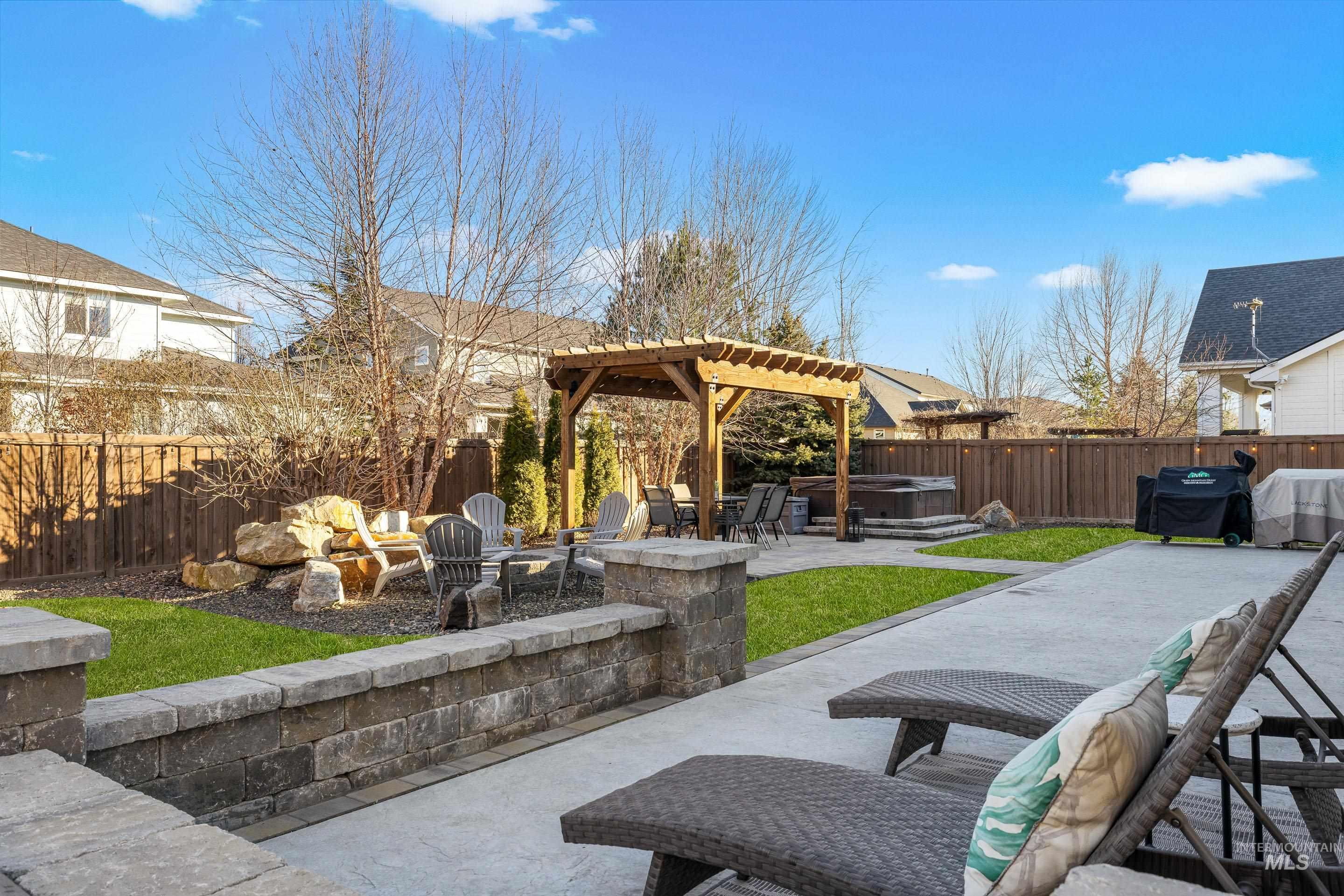 5952 N Bolsena Ave, Meridian, Idaho 83646, 5 Bedrooms, 3.5 Bathrooms, Residential For Sale, Price $899,900,MLS 98974277