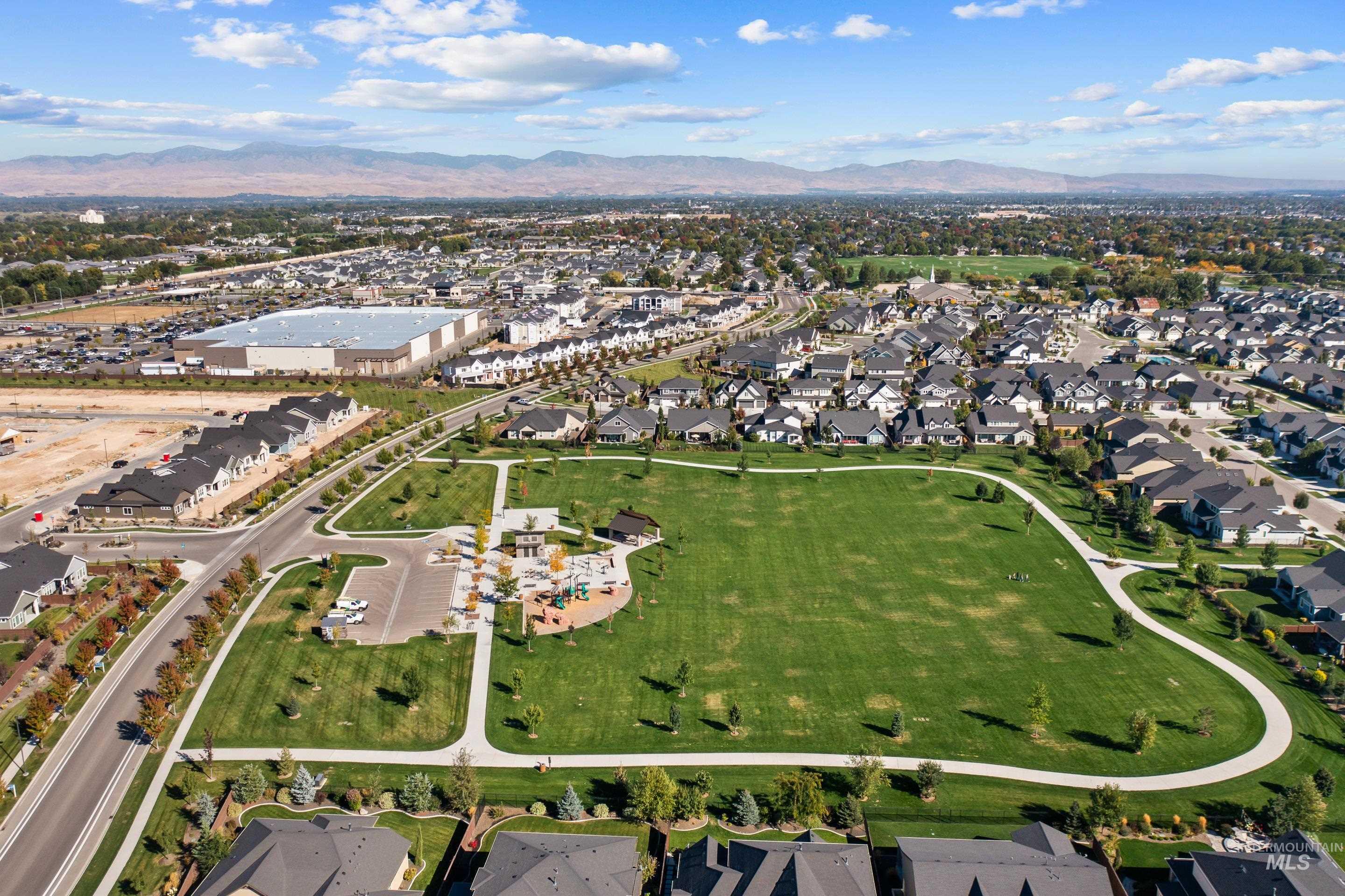 5952 N Bolsena Ave, Meridian, Idaho 83646, 5 Bedrooms, 3.5 Bathrooms, Residential For Sale, Price $899,900,MLS 98974277