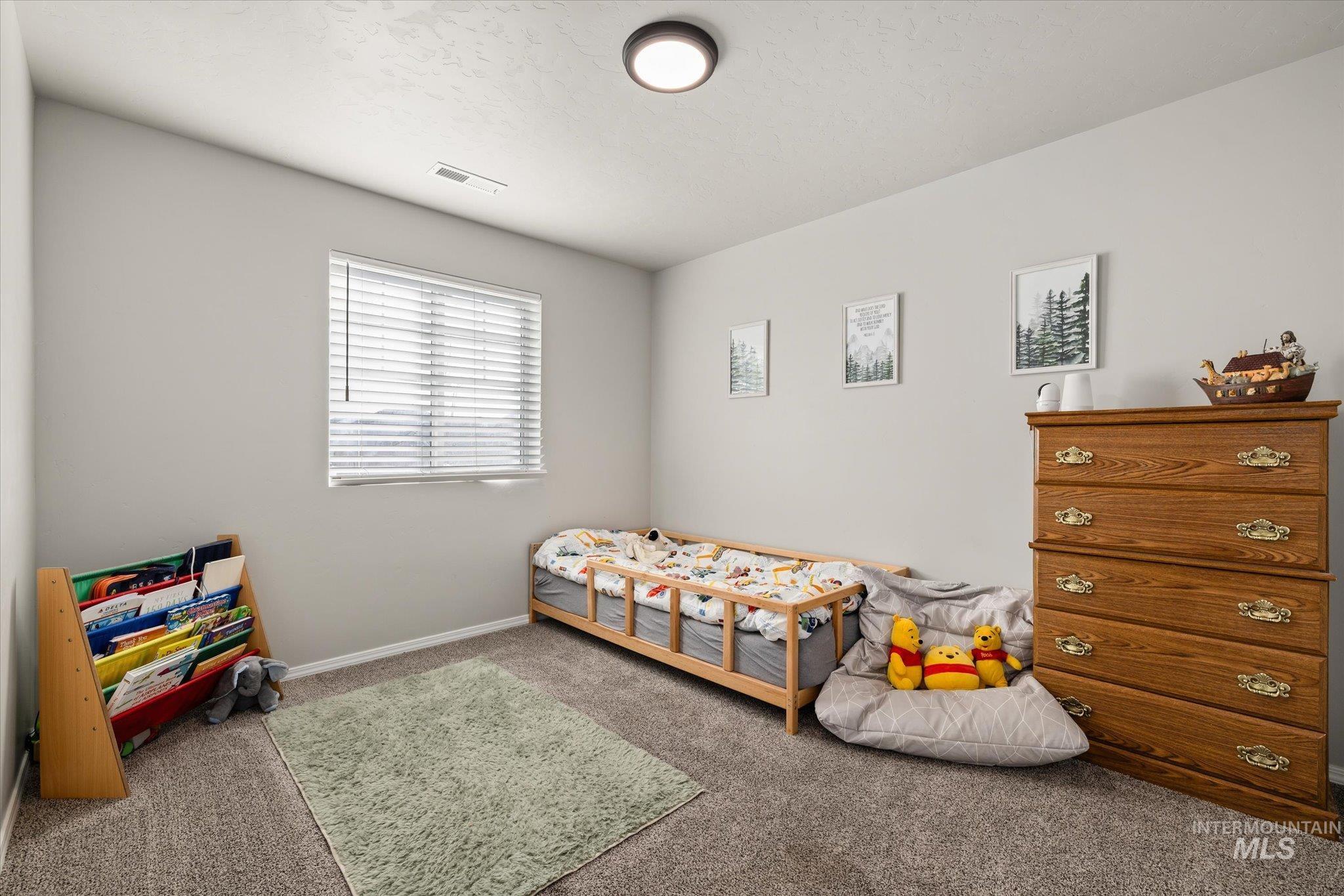 1675 SW Accipiter, Mountain Home, Idaho 83647, 3 Bedrooms, 2 Bathrooms, Residential For Sale, Price $393,000,MLS 98974279