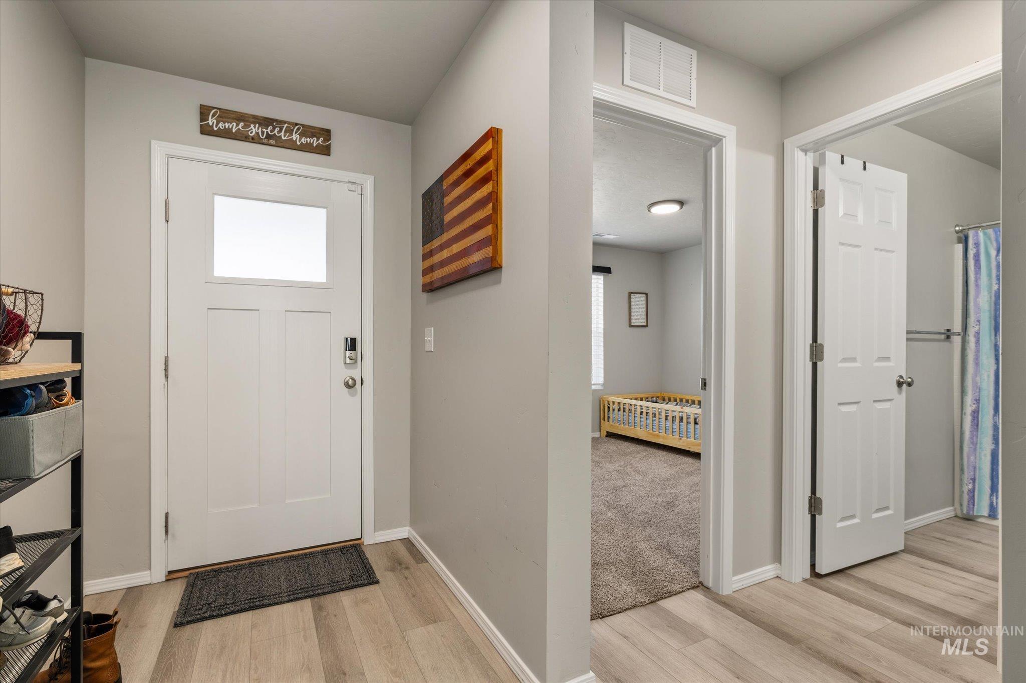 1675 SW Accipiter, Mountain Home, Idaho 83647, 3 Bedrooms, 2 Bathrooms, Residential For Sale, Price $393,000,MLS 98974279