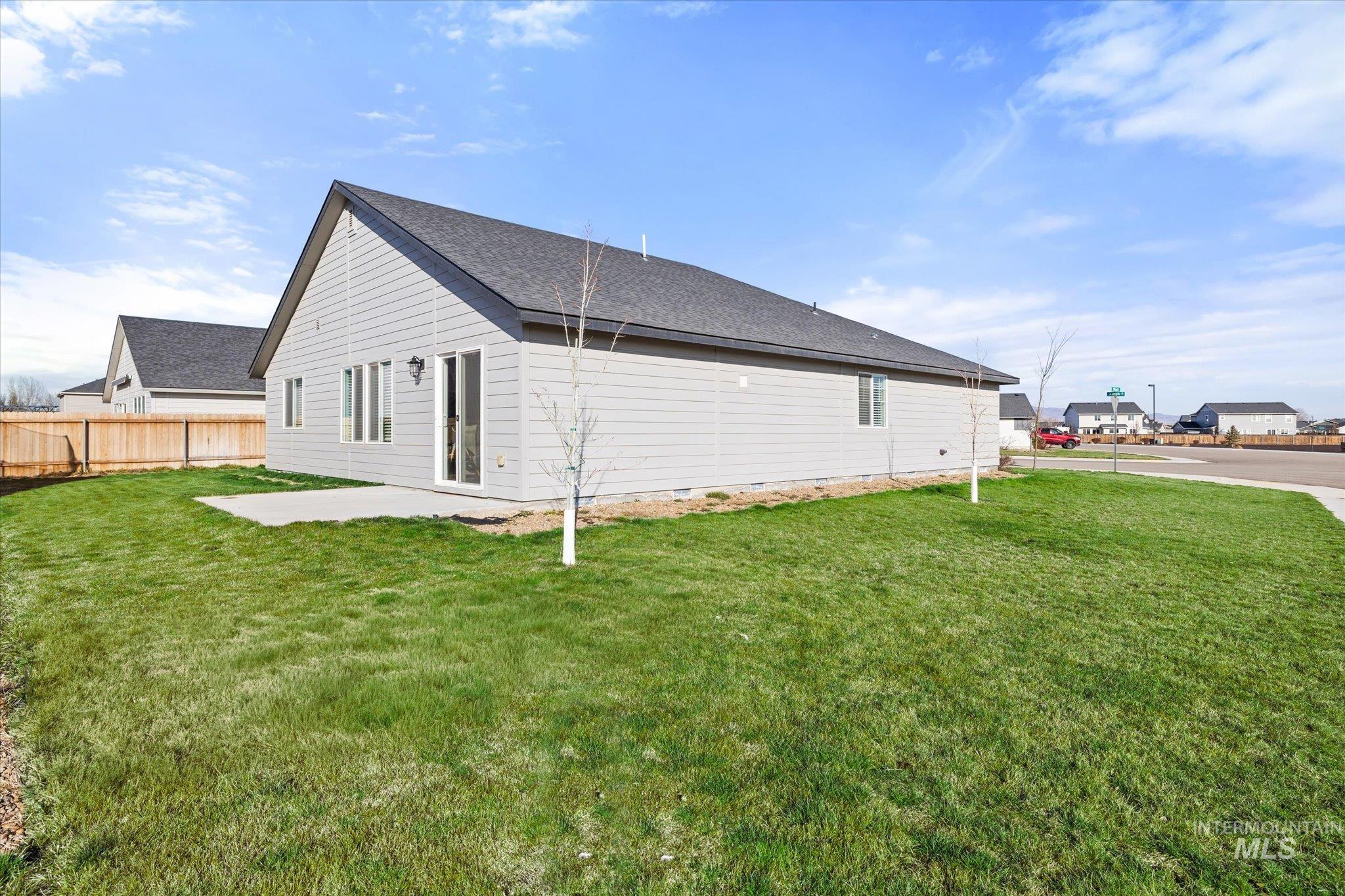 1675 SW Accipiter, Mountain Home, Idaho 83647, 3 Bedrooms, 2 Bathrooms, Residential For Sale, Price $393,000,MLS 98974279