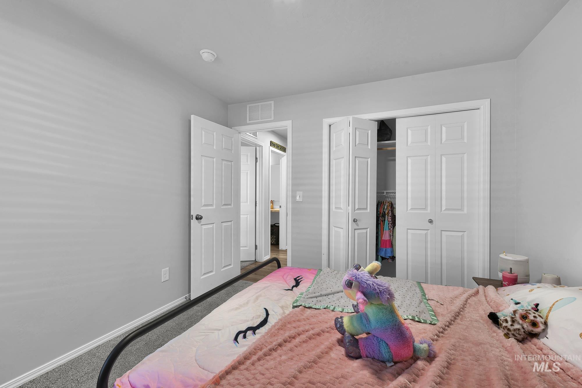 1810 N Thunderbolt St, Mountain Home, Idaho 83647, 3 Bedrooms, 2 Bathrooms, Residential For Sale, Price $355,000,MLS 98974281