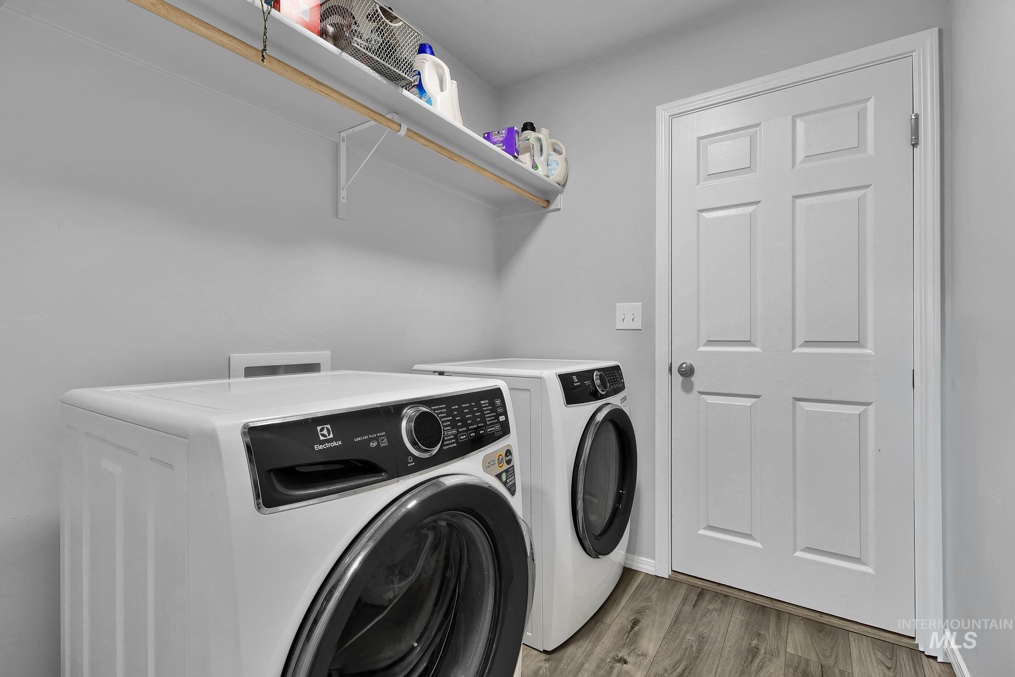 1810 N Thunderbolt St, Mountain Home, Idaho 83647, 3 Bedrooms, 2 Bathrooms, Residential For Sale, Price $355,000,MLS 98974281