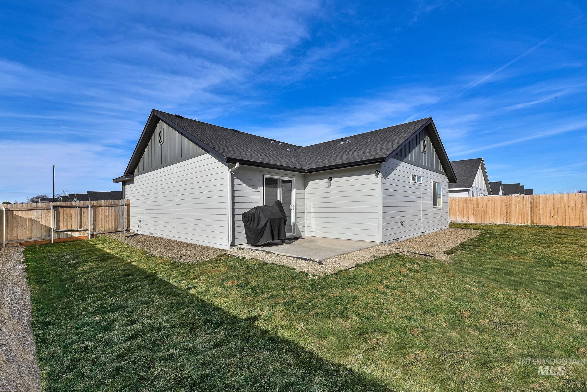 1810 N Thunderbolt St, Mountain Home, Idaho 83647, 3 Bedrooms, 2 Bathrooms, Residential For Sale, Price $355,000,MLS 98974281