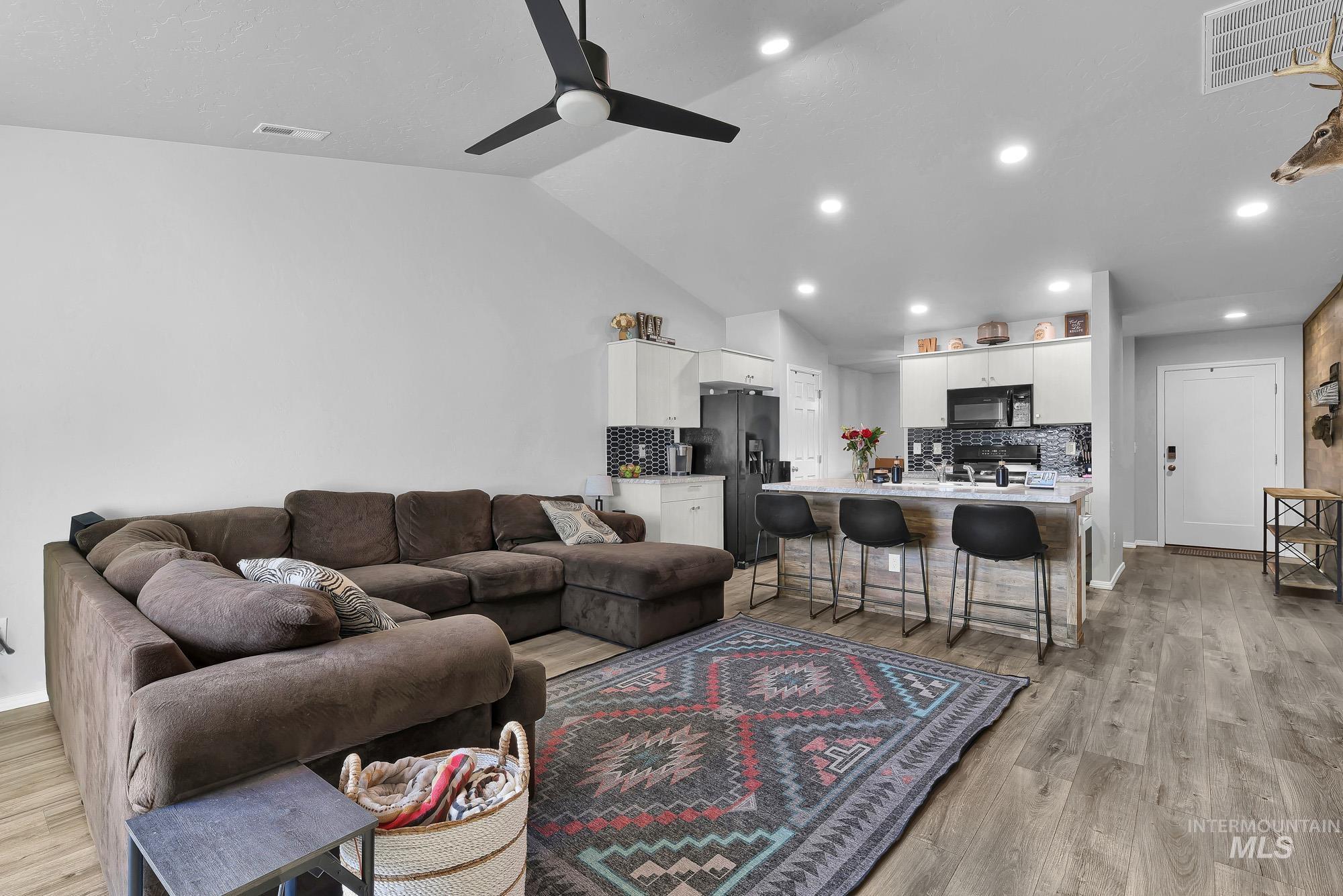 1810 N Thunderbolt St, Mountain Home, Idaho 83647, 3 Bedrooms, 2 Bathrooms, Residential For Sale, Price $355,000,MLS 98974281