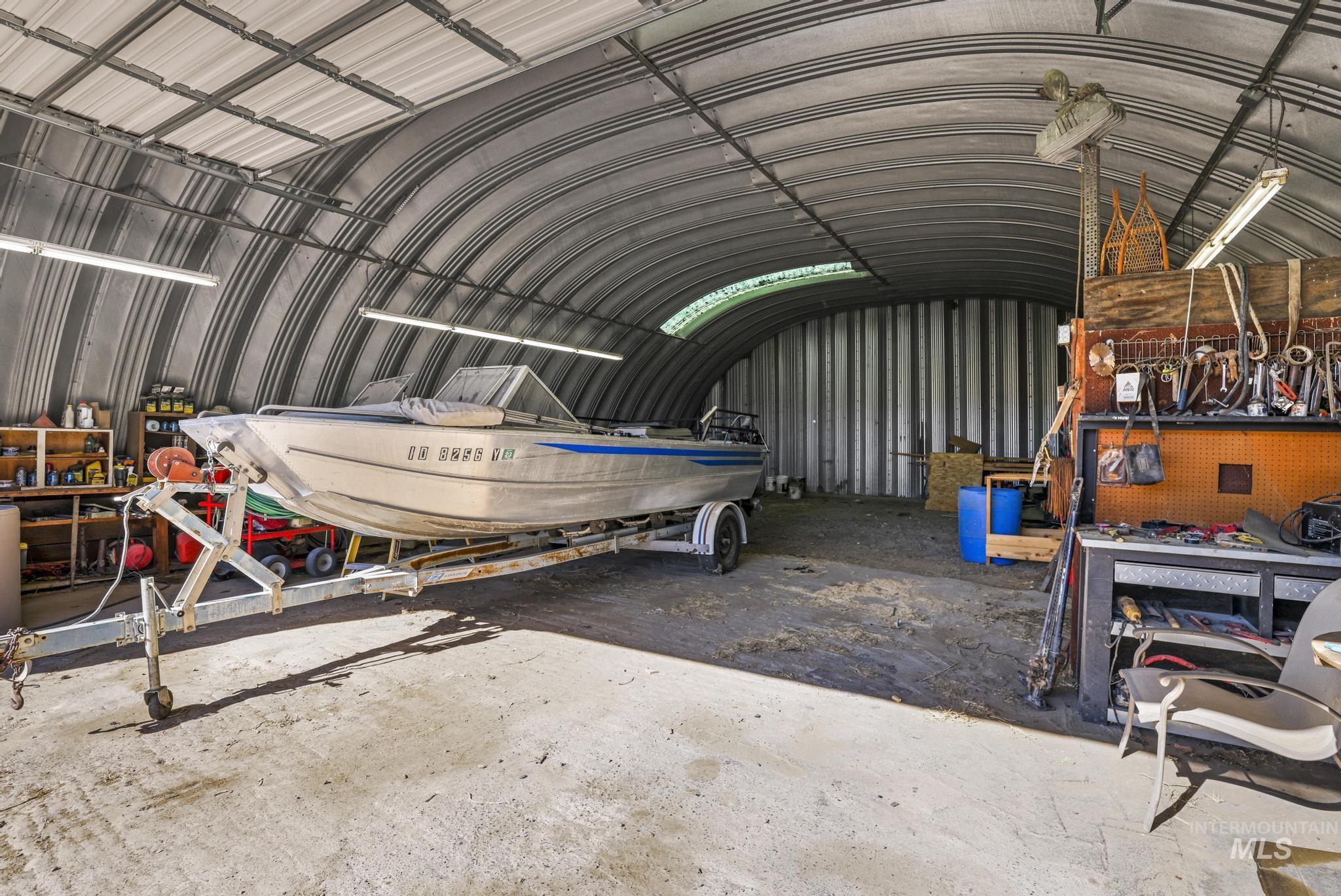 4296 W Arrow Head Dr, Glenns Ferry, Idaho 83623-2908, 3 Bedrooms, 2.5 Bathrooms, Residential For Sale, Price $890,000,MLS 98974282