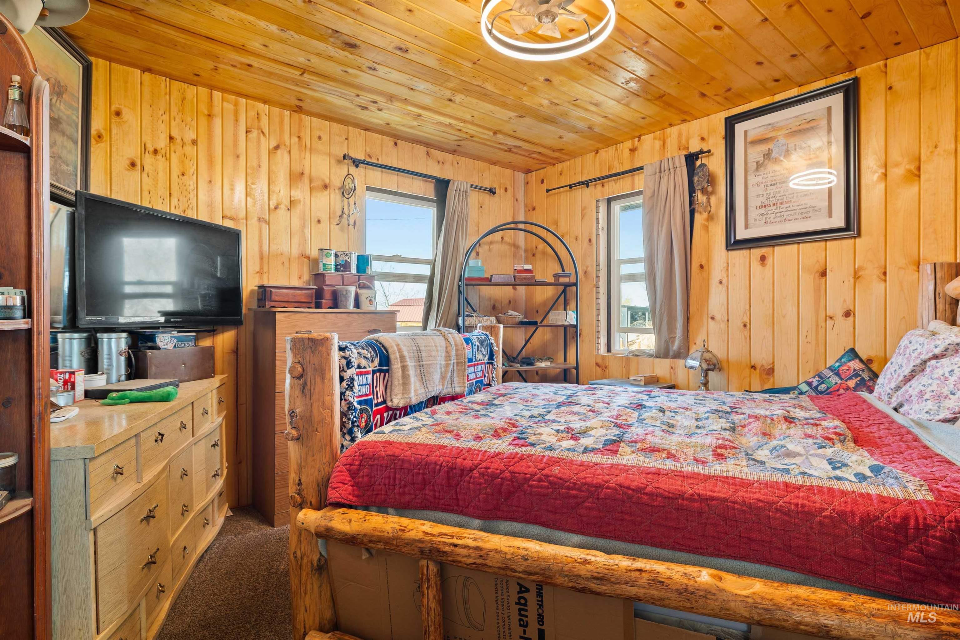 1898 E 3700 n, Filer, Idaho 83328, 2 Bedrooms, 1 Bathroom, Residential For Sale, Price $560,000,MLS 98974285