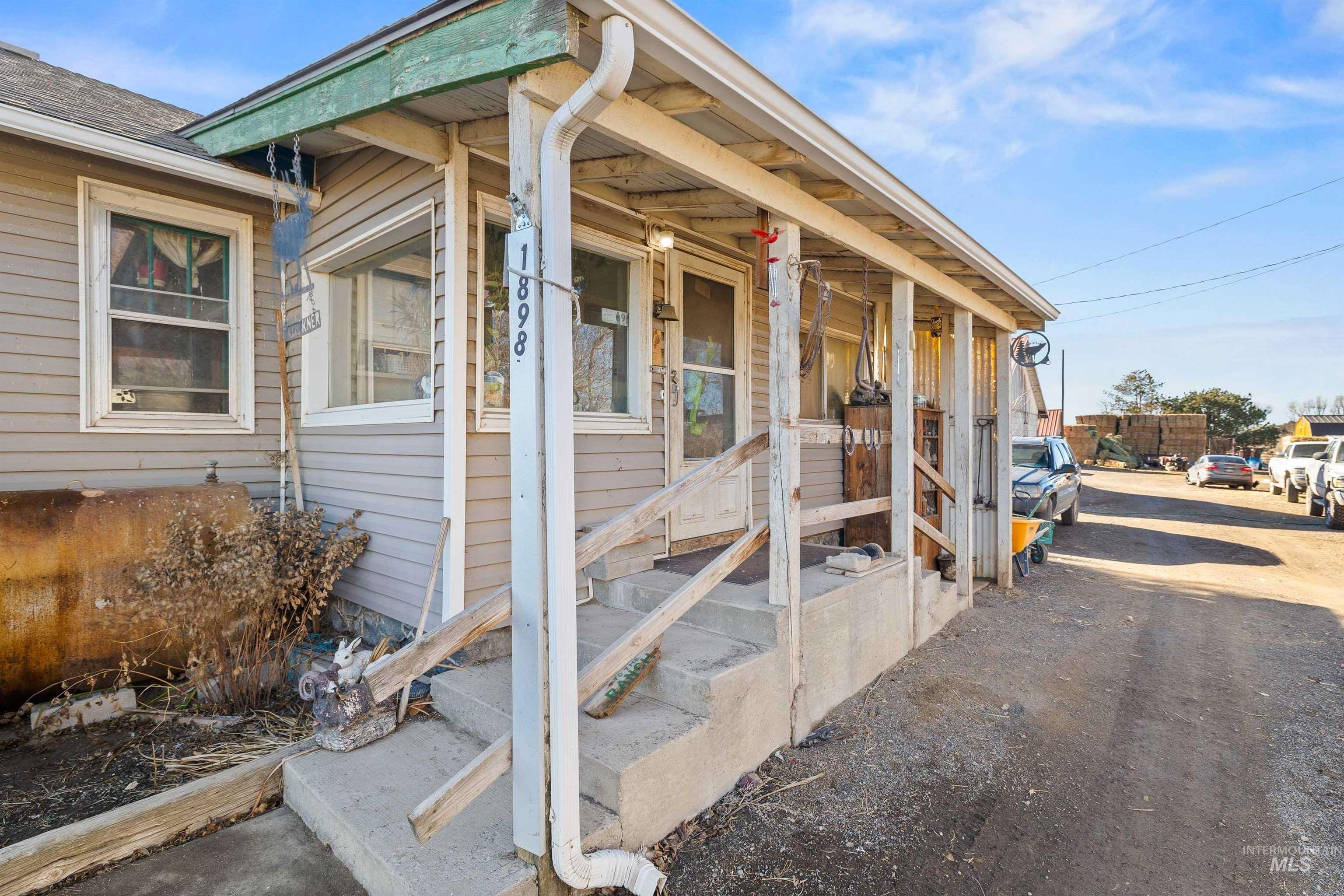 1898 E 3700 n, Filer, Idaho 83328, 2 Bedrooms, 1 Bathroom, Residential For Sale, Price $560,000,MLS 98974285