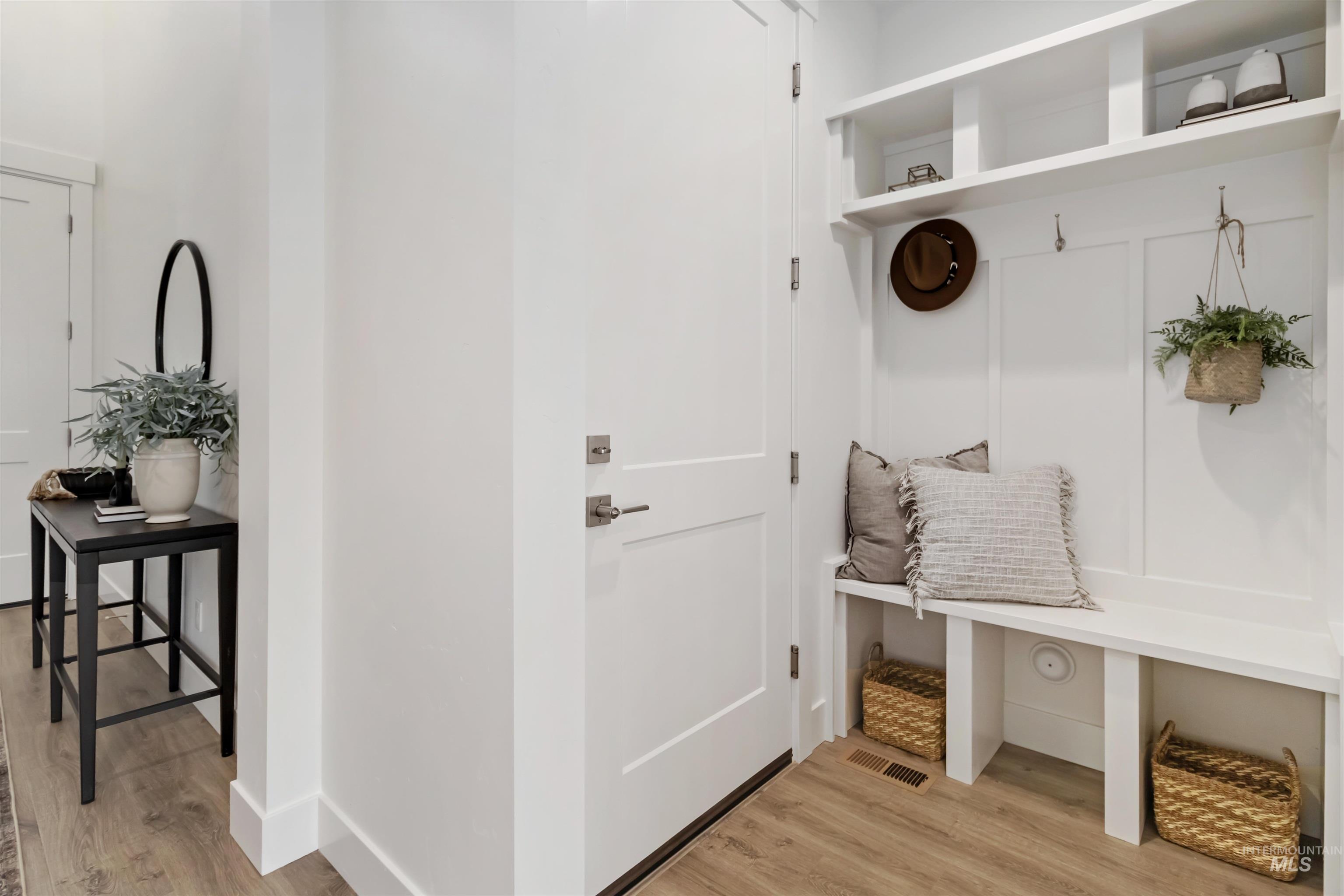 1961 E Mainacht St, Meridian, Idaho 83642, 4 Bedrooms, 2.5 Bathrooms, Residential For Sale, Price $699,900,MLS 98974286