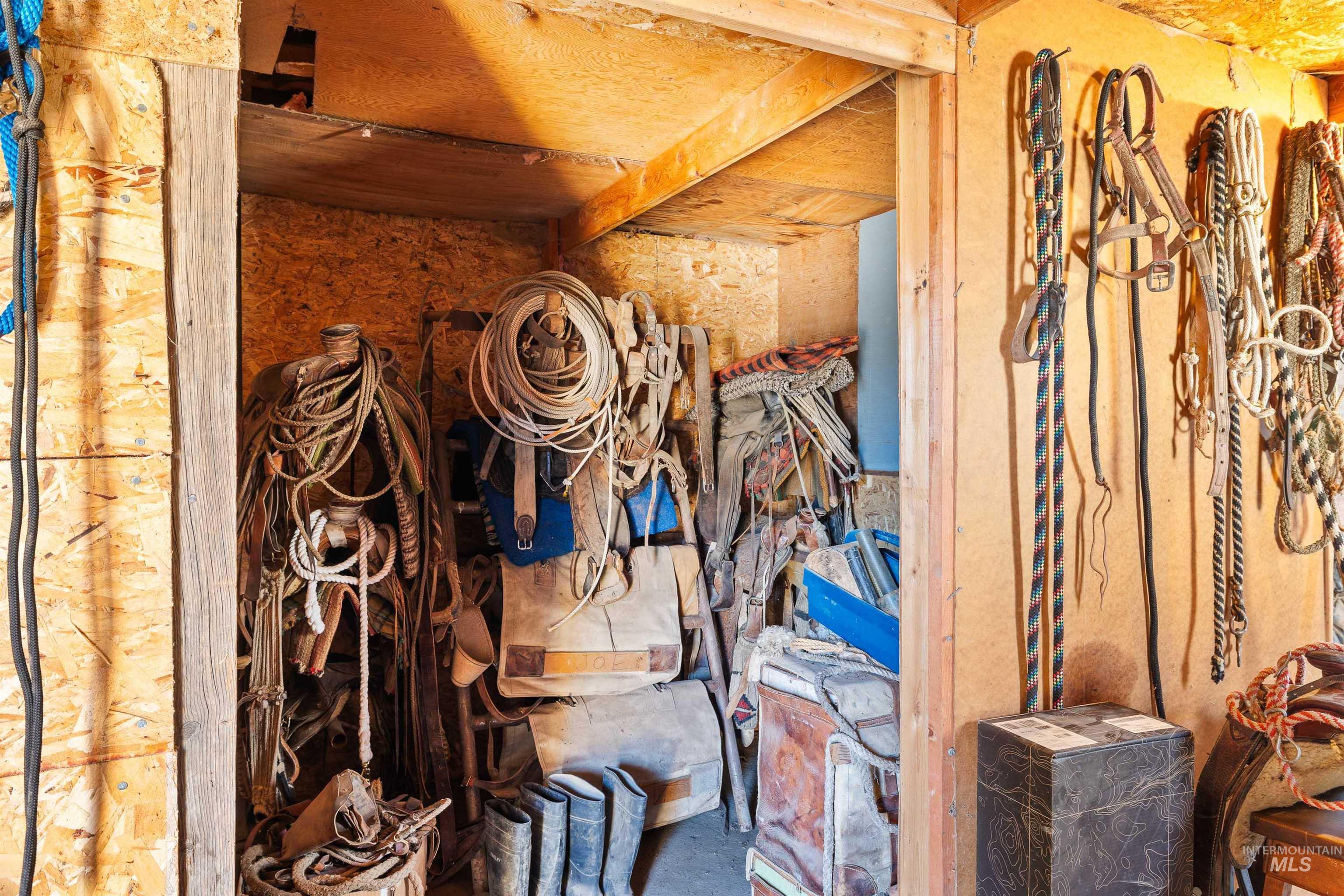 1898 E 3700 N, Filer, Idaho 83328, 2 Bedrooms, 1 Bathroom, Farm & Ranch For Sale, Price $560,000,MLS 98974288