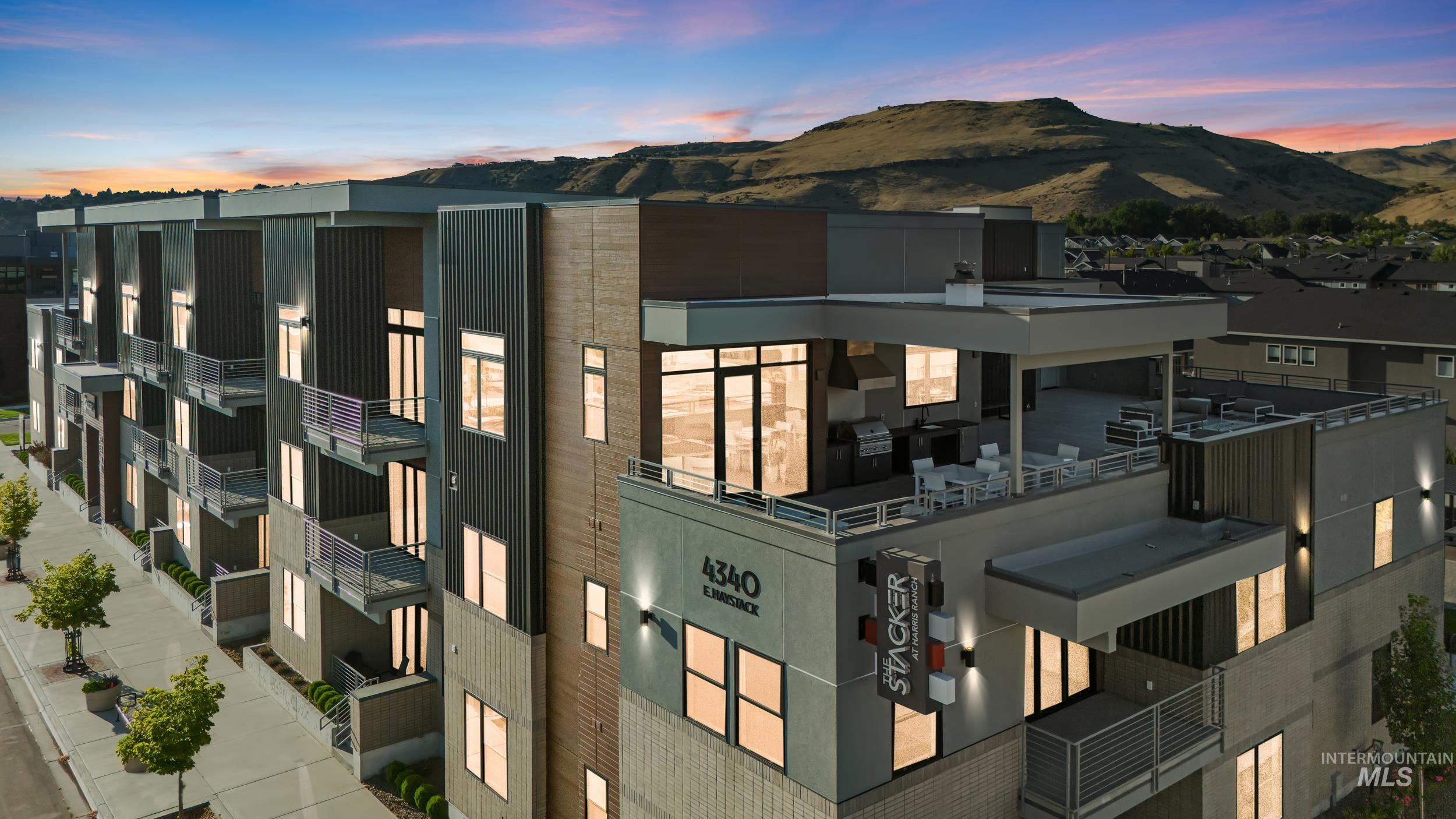 4340 E Haystack St, Boise, Idaho 83716, 2 Bedrooms, 2 Bathrooms, Residential For Sale, Price $484,900,MLS 98974289