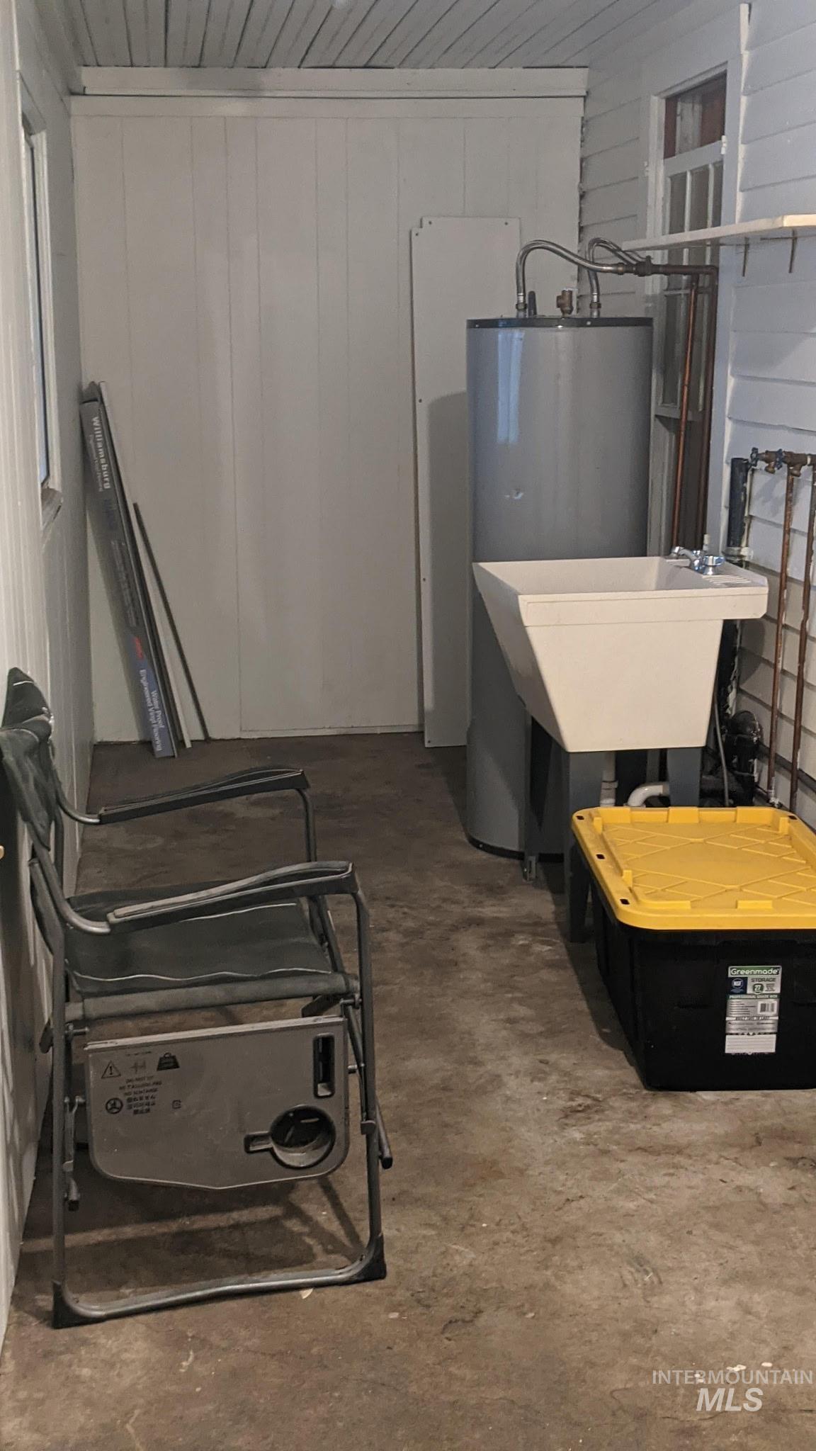 220 N F Street, Orofino, Idaho 83544, 2 Bedrooms, 1 Bathroom, Residential For Sale, Price $215,000,MLS 98974297