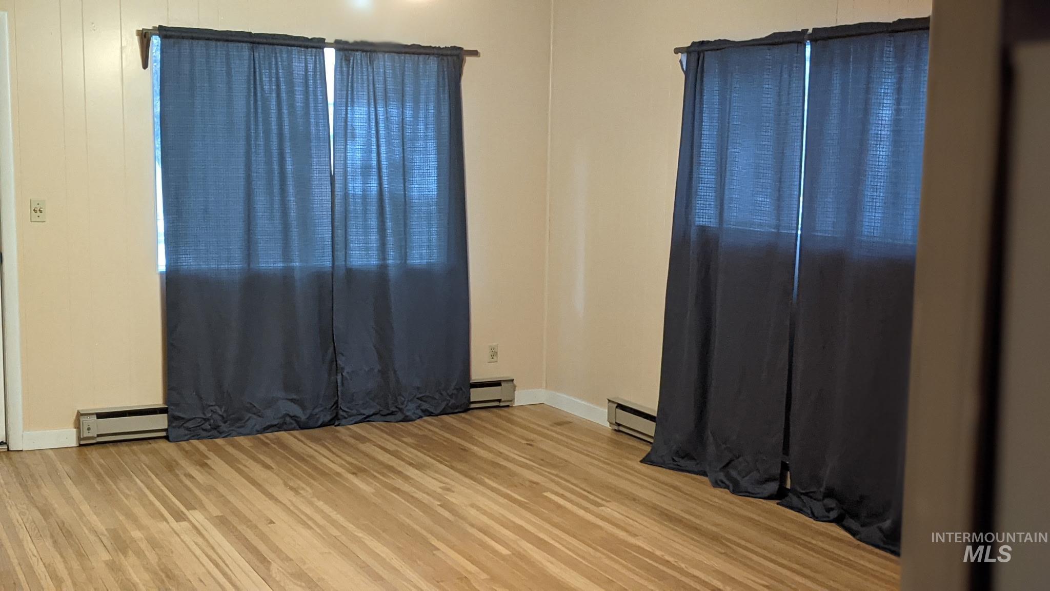 220 N F Street, Orofino, Idaho 83544, 2 Bedrooms, 1 Bathroom, Residential For Sale, Price $215,000,MLS 98974297