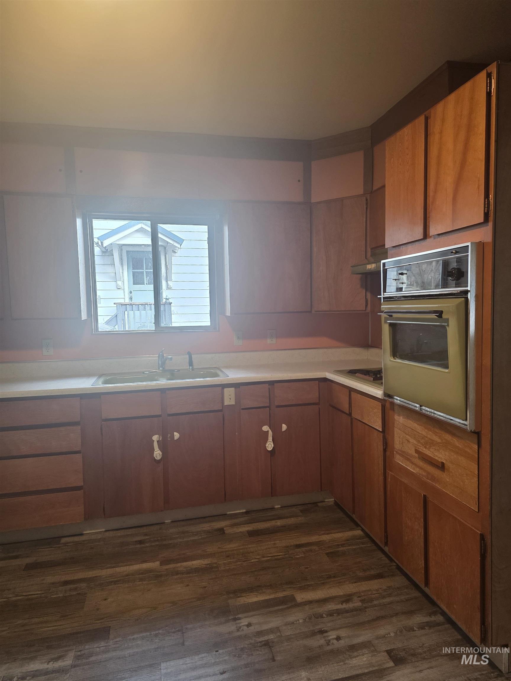 220 N F Street, Orofino, Idaho 83544, 2 Bedrooms, 1 Bathroom, Residential For Sale, Price $215,000,MLS 98974297